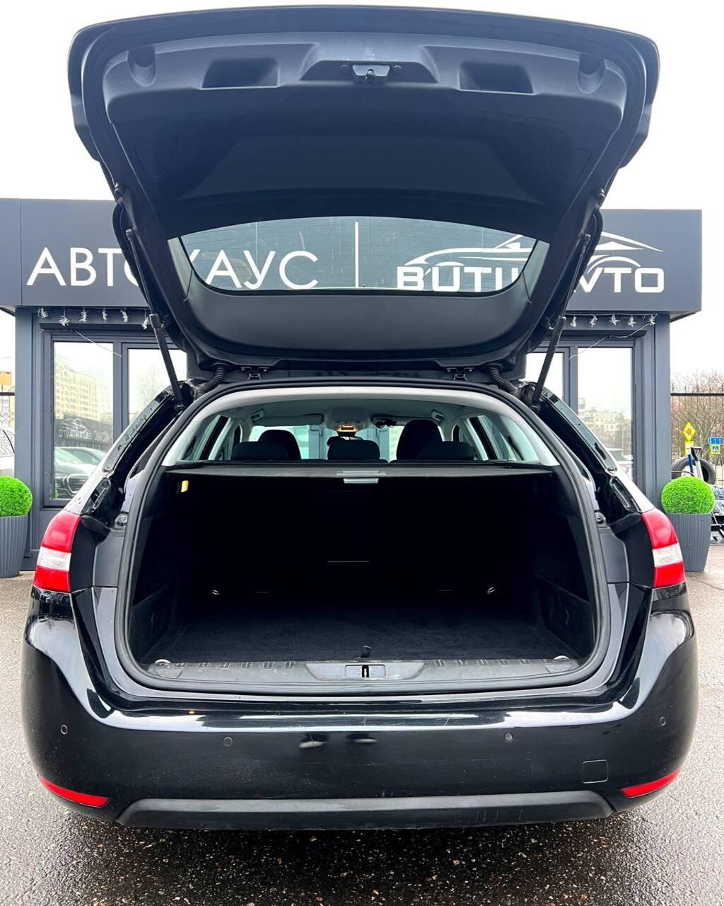 Peugeot 308 T9 · Рестайлинг , 2018 г., автомат, дизель - фото 14