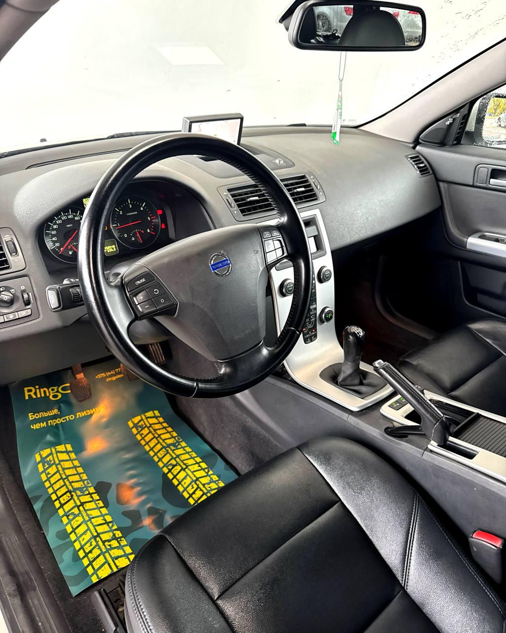 Volvo V50 I · 2-й рестайлинг , 2010 г., механика, дизель  - фото 11