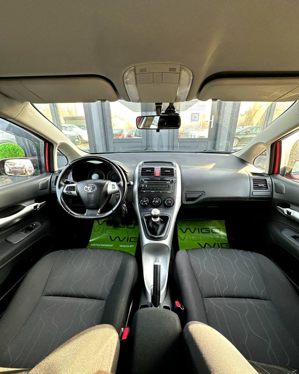Toyota Auris I (E150) · Рестайлинг , 2010 г., механика, дизель - фото 10