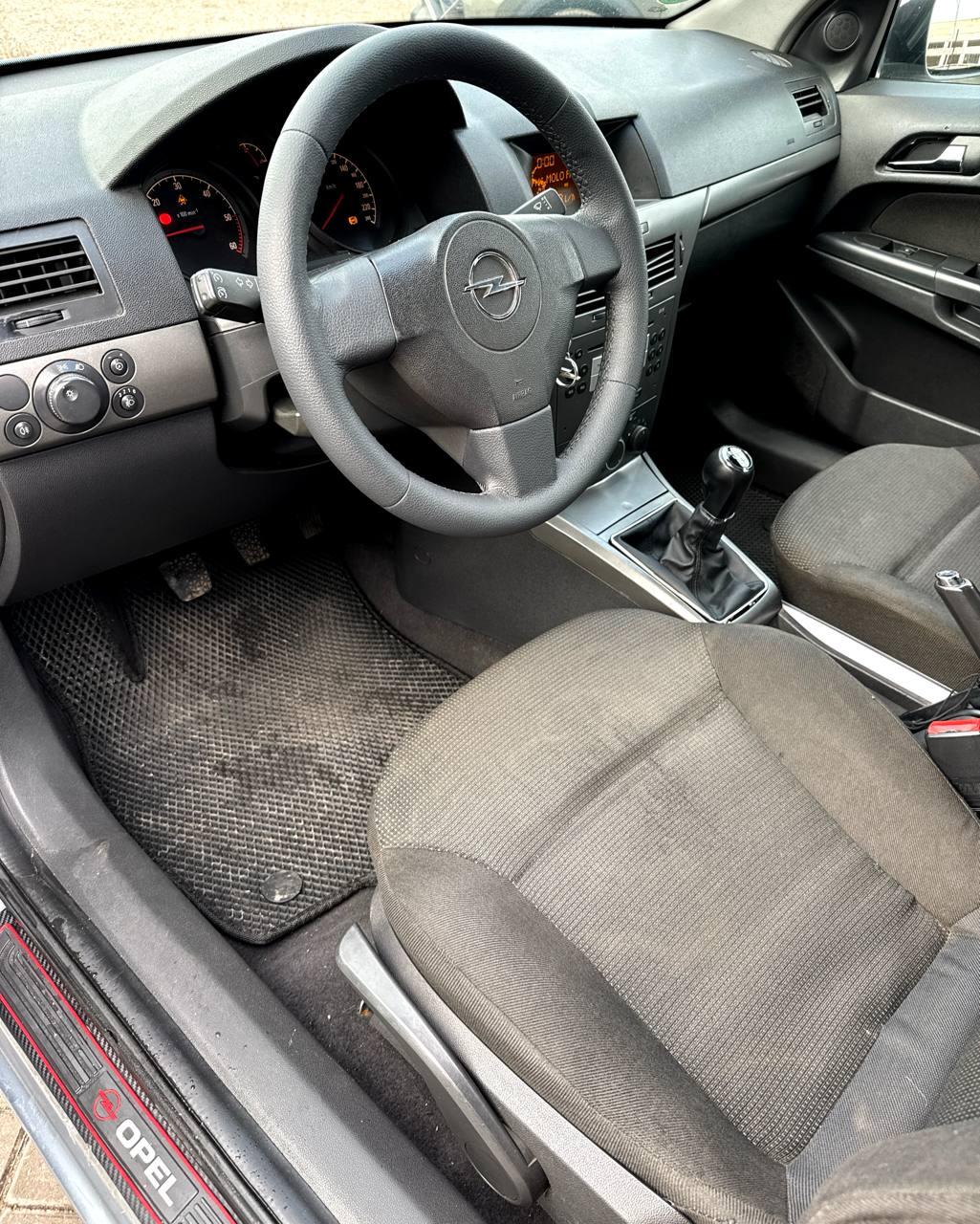 Opel Astra H , 2004 г., механика, дизель  - фото 10