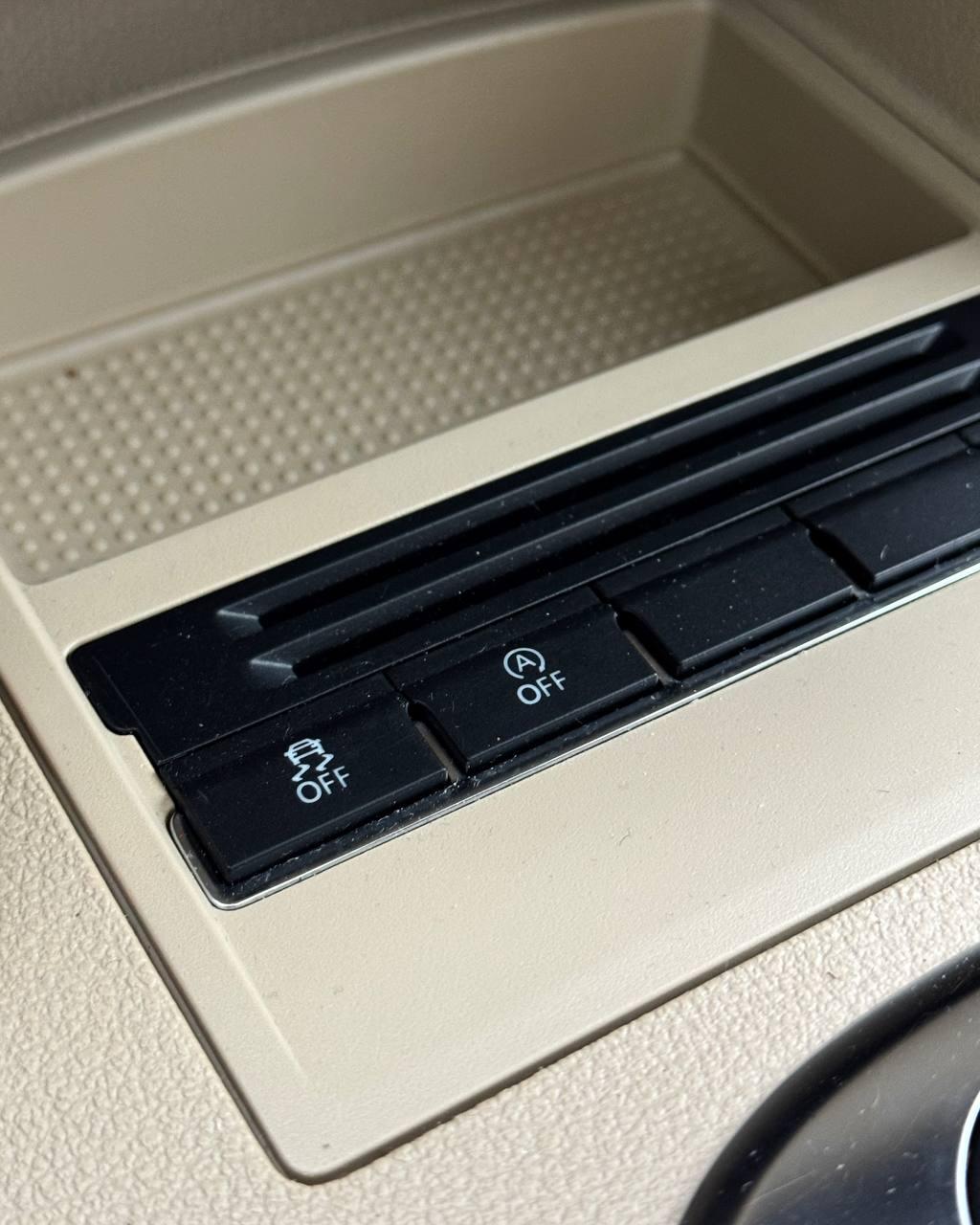 Volkswagen Touran I · 2-й рестайлинг , 2013 г., робот, дизель - фото 20