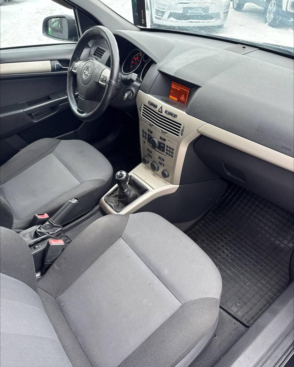 Opel Astra H · Рестайлинг , 2008 г., механика, бензин - фото 11