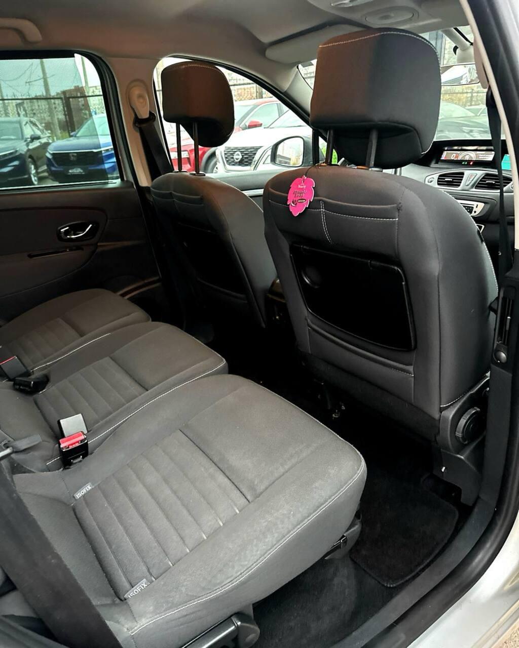 Renault Grand Scenic III · 2-й рестайлинг , 2015 г., механика, дизель - фото 13