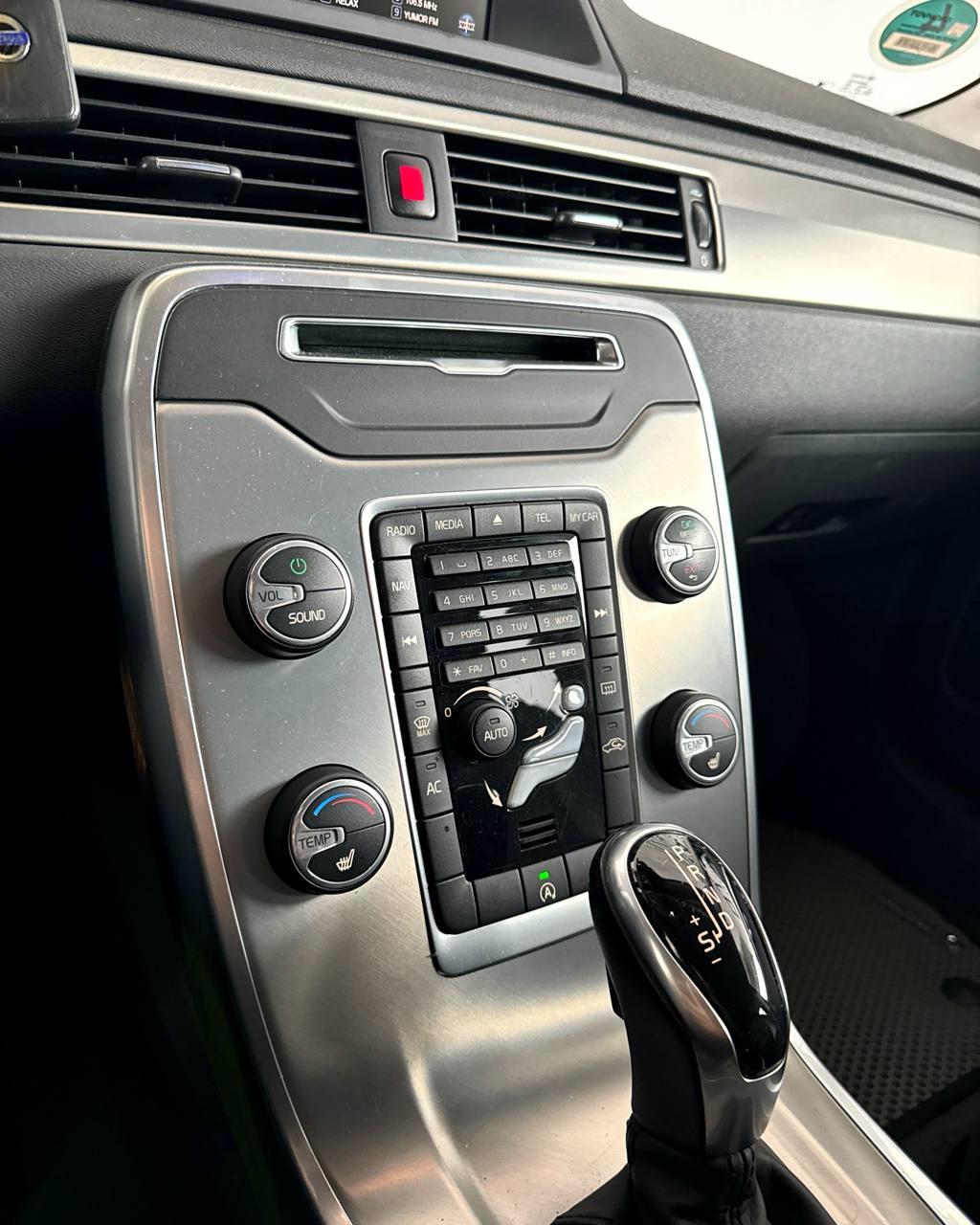 Volvo V70 III · Рестайлинг , 2014 г., робот, дизель - фото 13