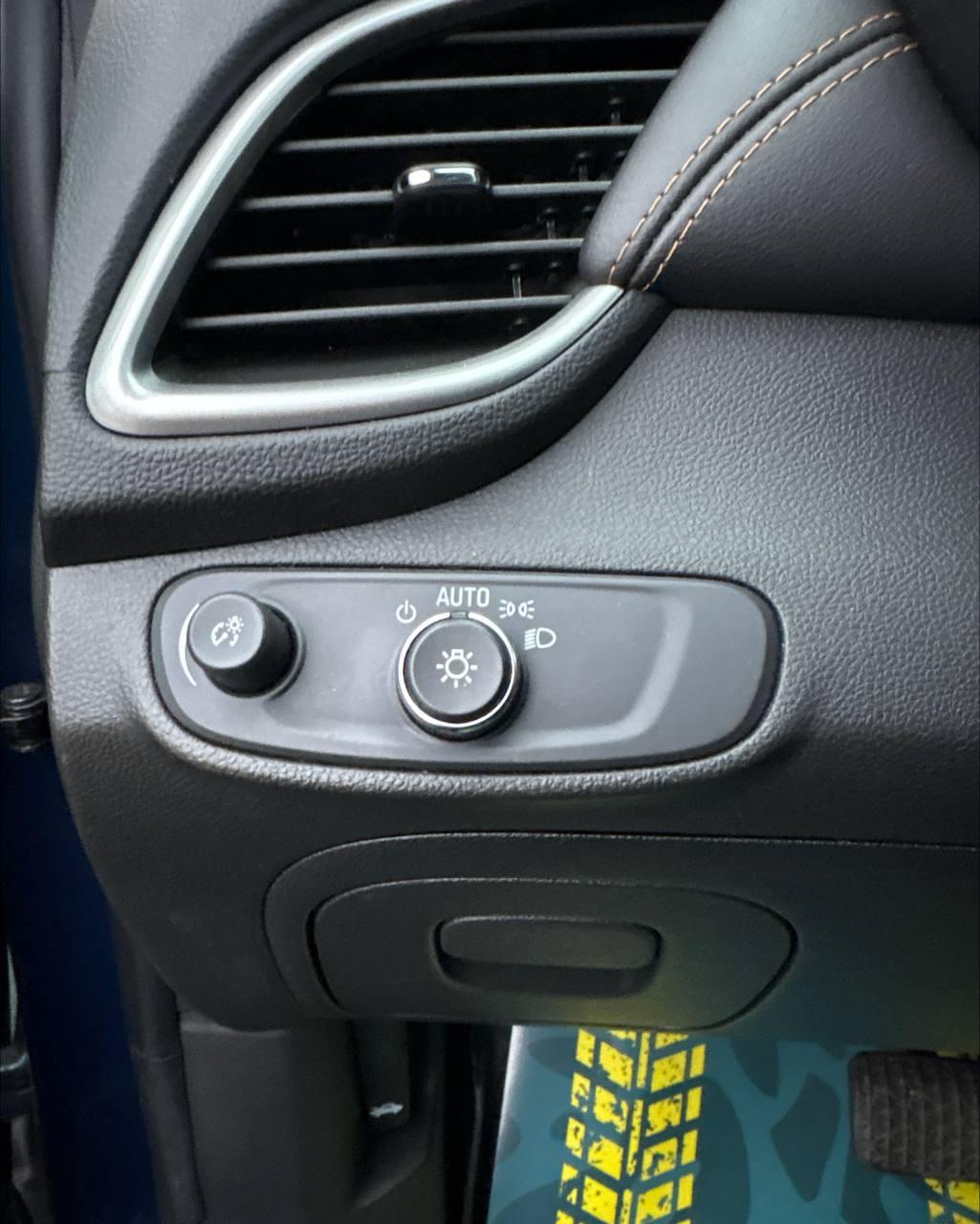 Chevrolet Trax I · Рестайлинг , 2020 г., автомат, бензин - фото 19