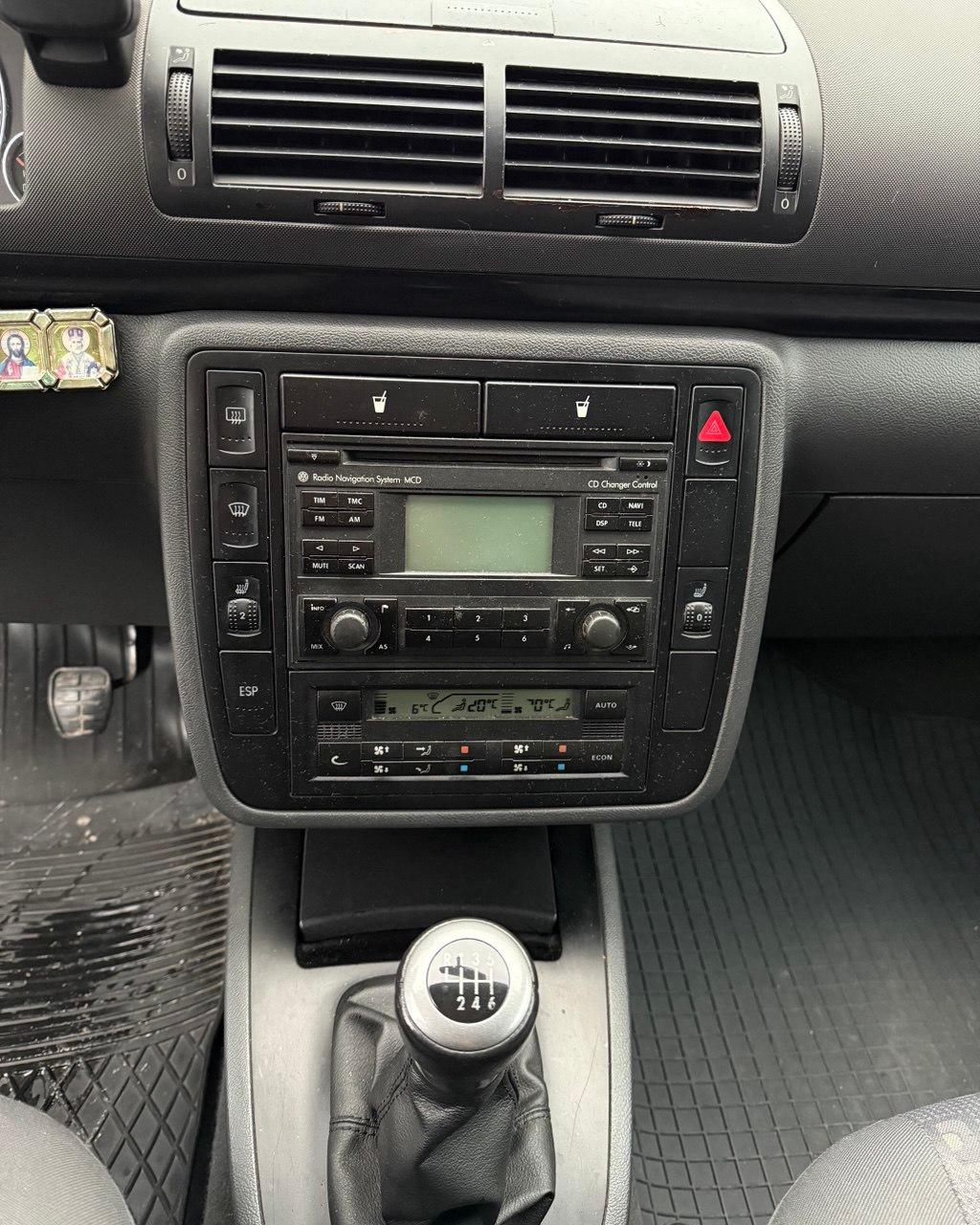 Volkswagen Sharan I · 2-й рестайлинг , 2005 г., механика, дизель - фото 10