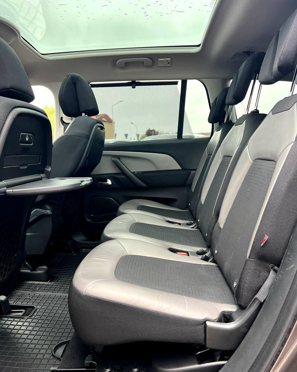Citroen C4 Grand Picasso II · Рестайлинг , 2016 г., механика, дизель  - фото 16