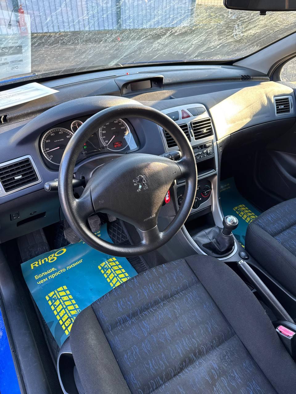 Peugeot 307 I · Рестайлинг , 2001 г., механика, бензин - фото 9