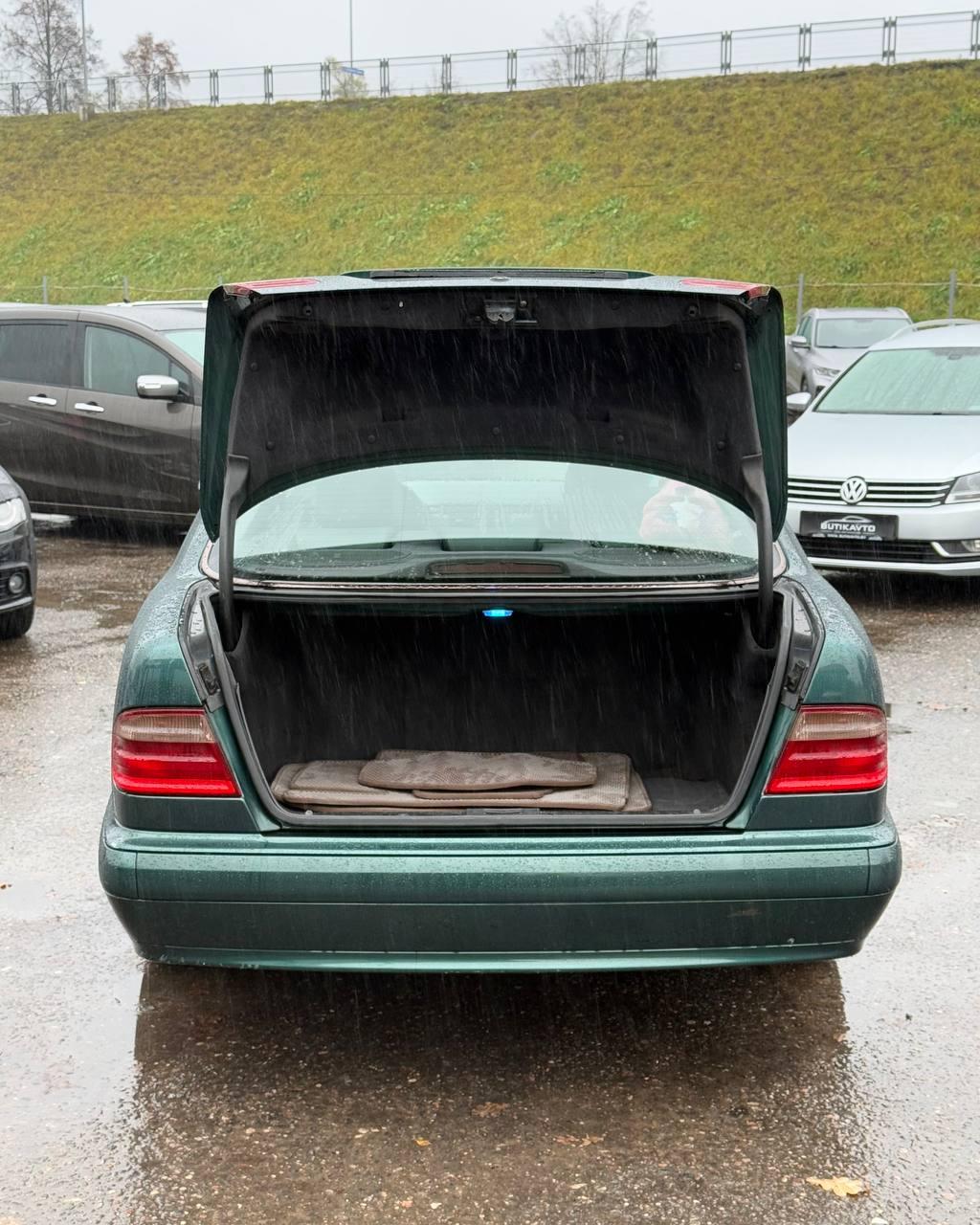 Mercedes-Benz E-Класс W210 S210 · Рестайлинг , 1999 г., механика, дизель  - фото 18