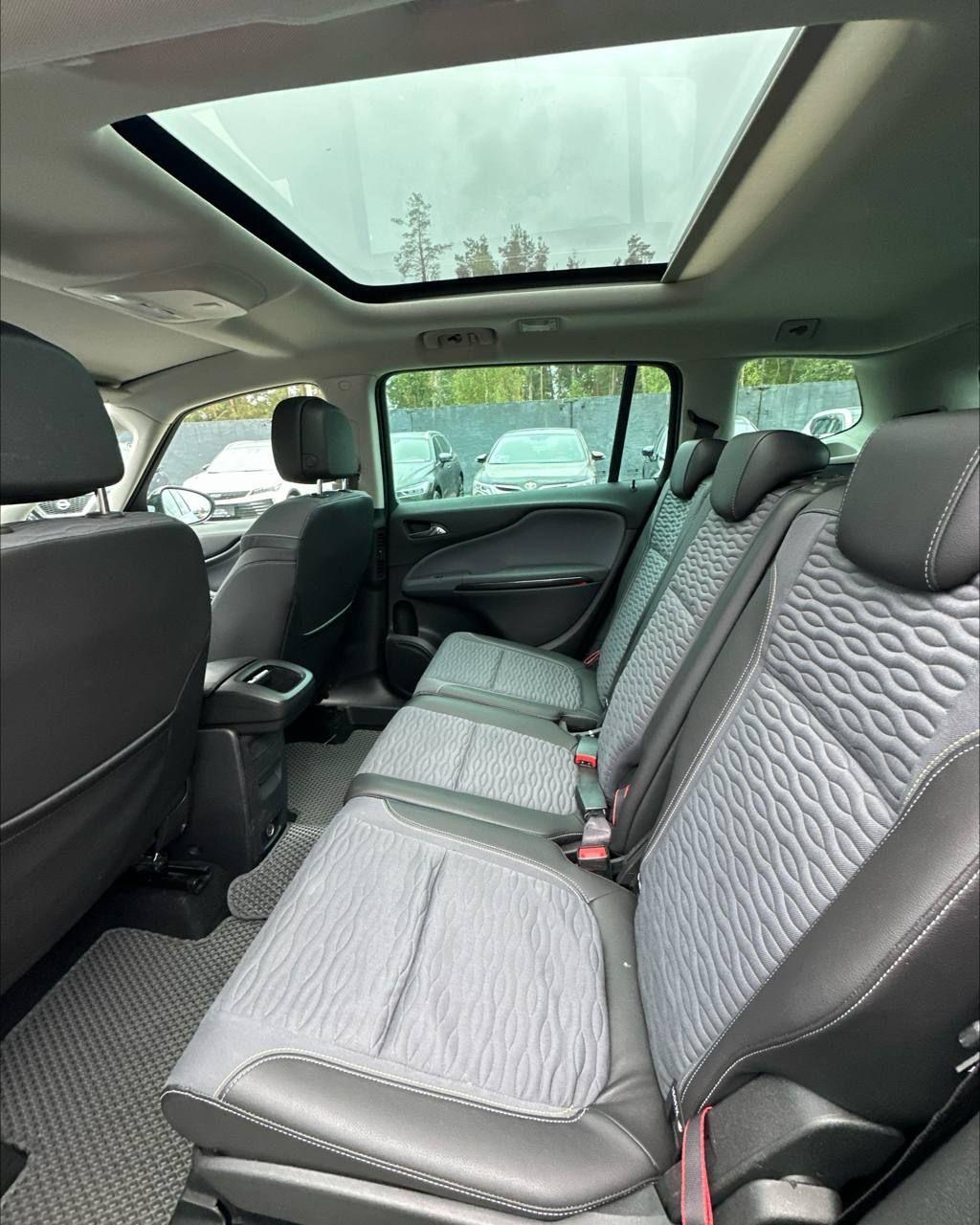 Opel Zafira C , 2014 г., механика, дизель - фото 9