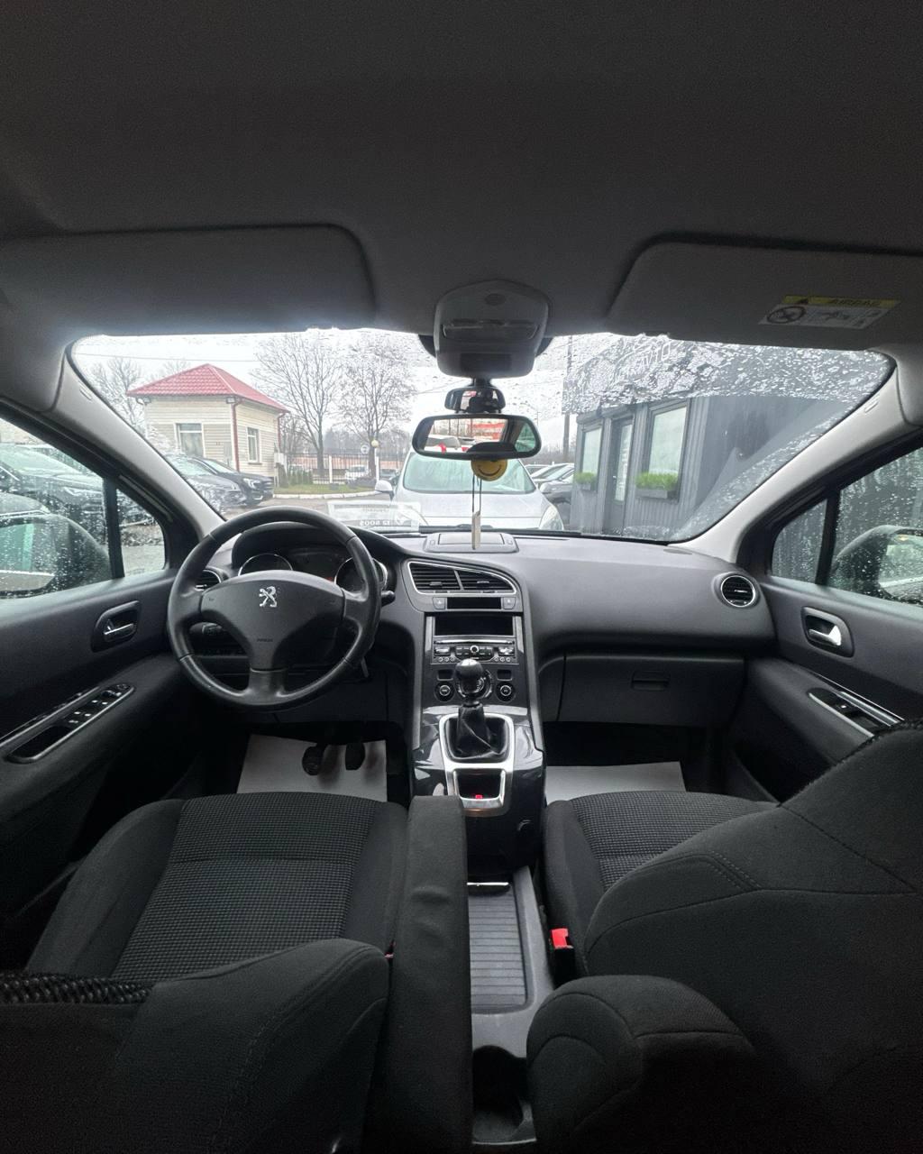 Peugeot 5008 I · Рестайлинг , 2014 г., механика, дизель - фото 9