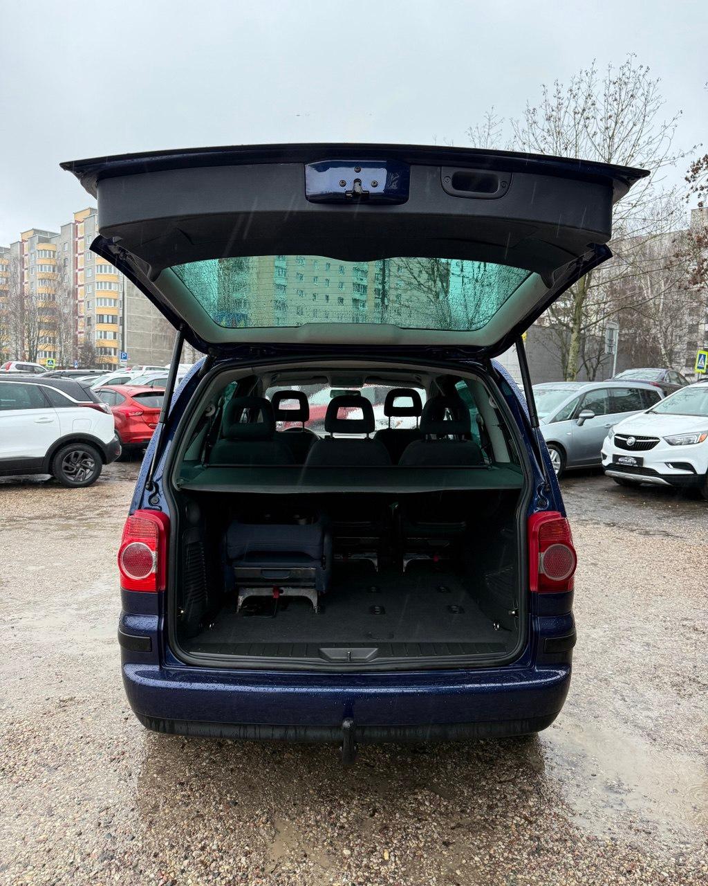 Volkswagen Sharan I · 2-й рестайлинг , 2005 г., механика, дизель - фото 12