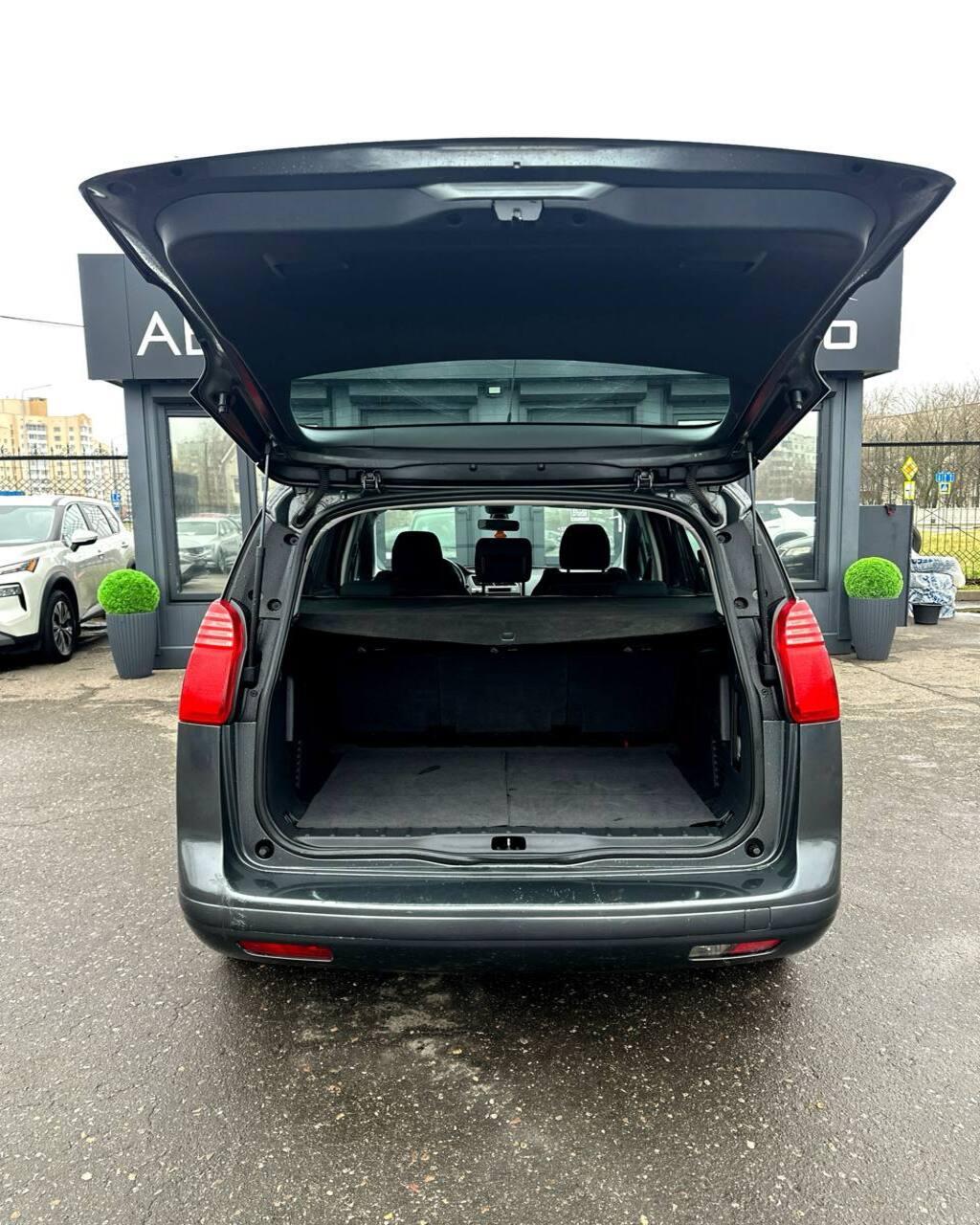 Peugeot 5008 I , 2009 г., механика, дизель - фото 14