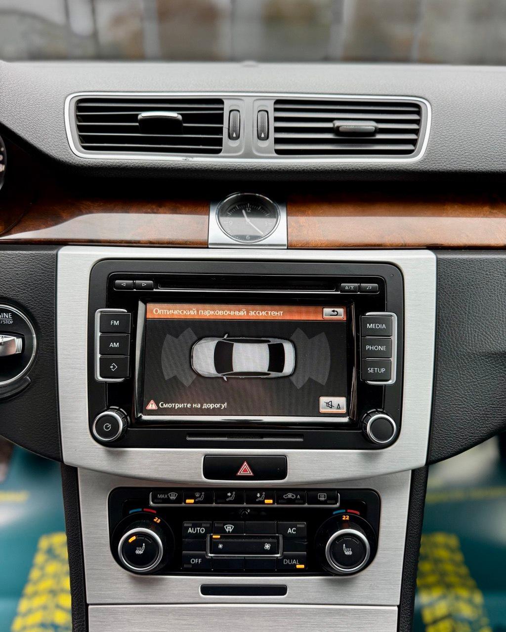 Volkswagen Passat B7 , 2011 г., механика, дизель  - фото 16