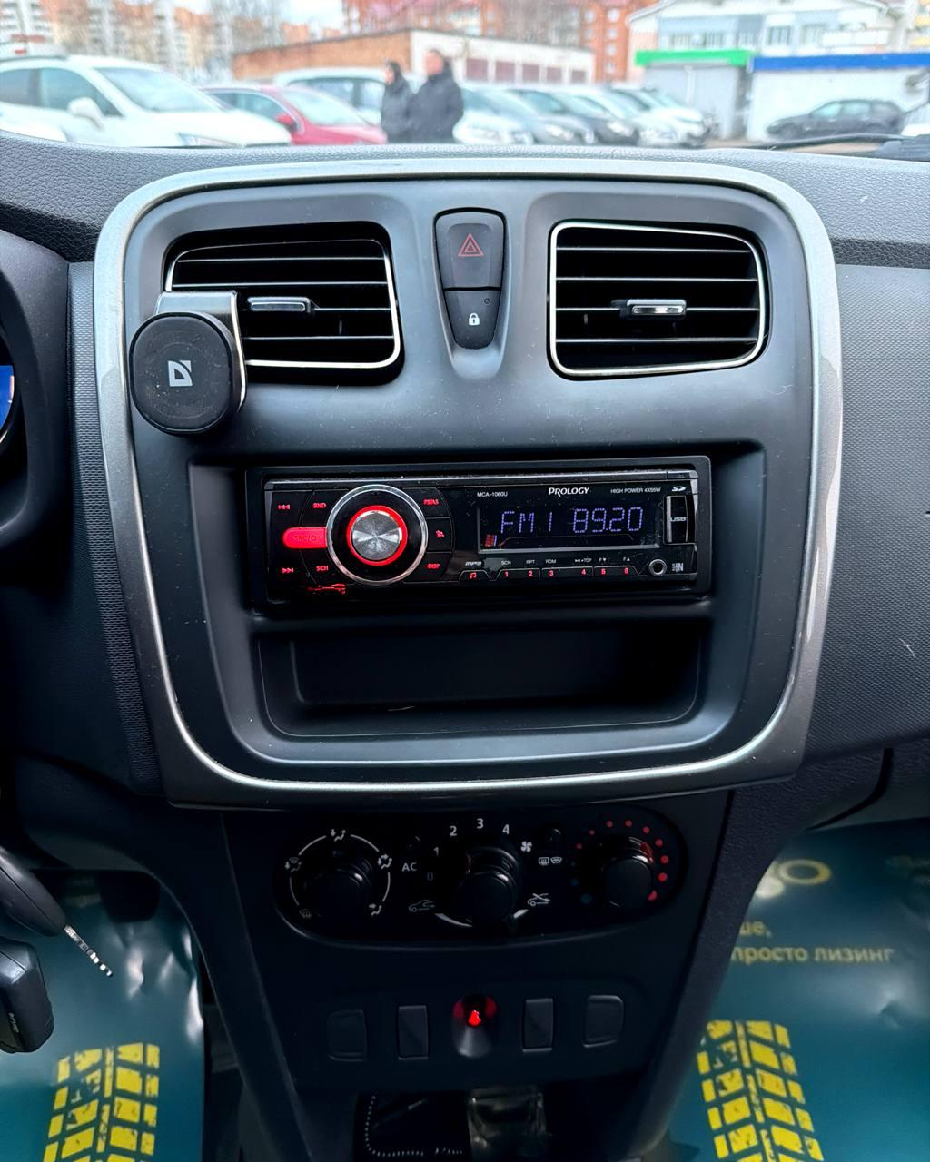 Renault Logan II , 2014 г., механика, бензин - фото 13