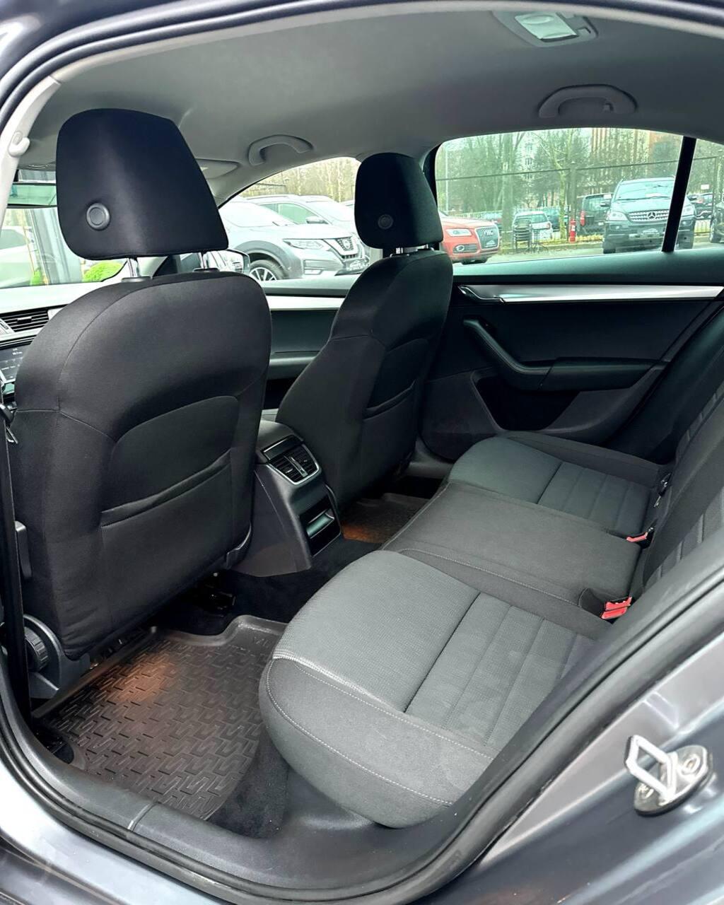 Skoda Octavia III , 2016 г., робот, бензин - фото 12