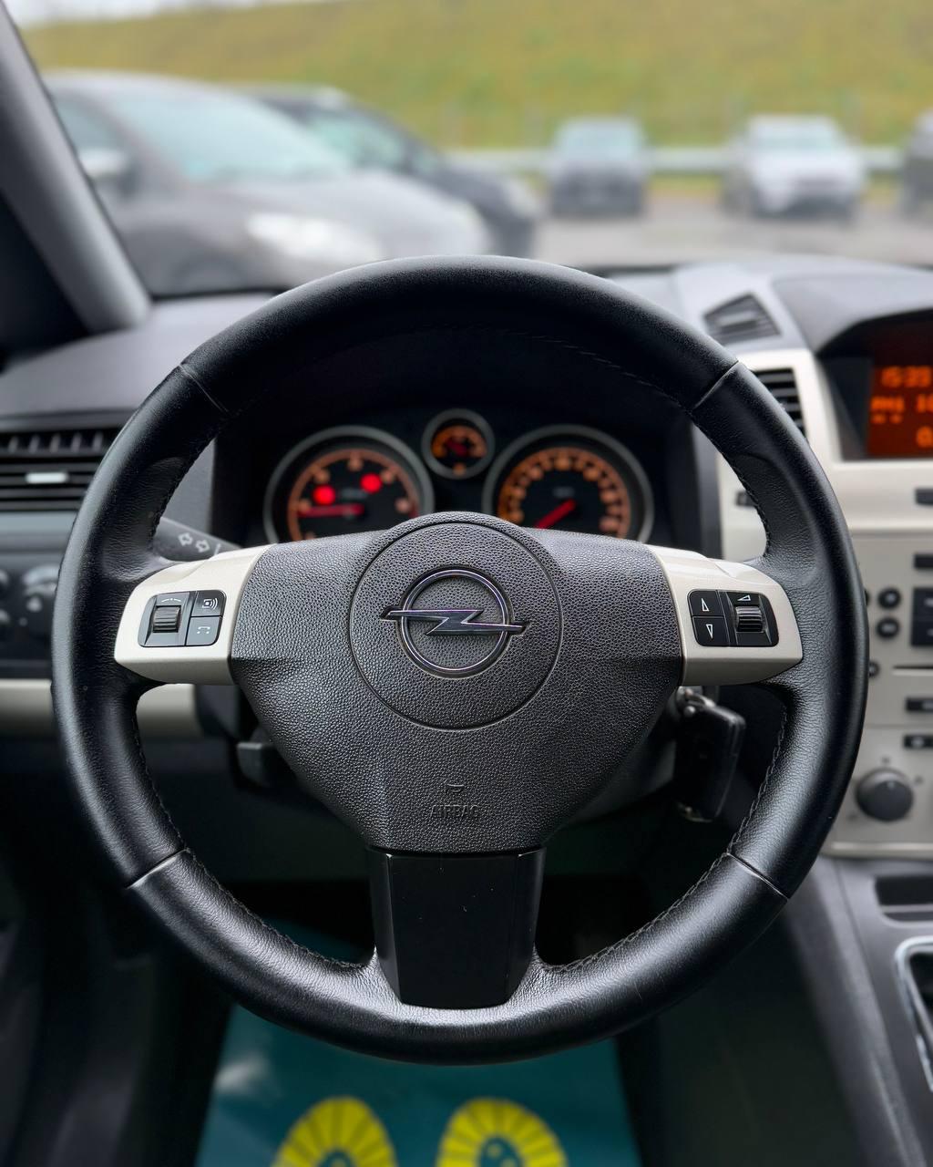 Opel Zafira B , 2008 г., механика, дизель  - фото 10