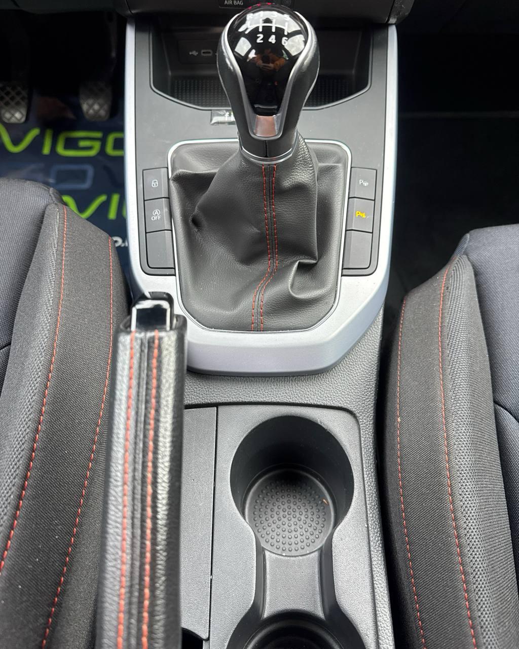 SEAT Arona I · Рестайлинг , 2021 г., механика, бензин  - фото 16