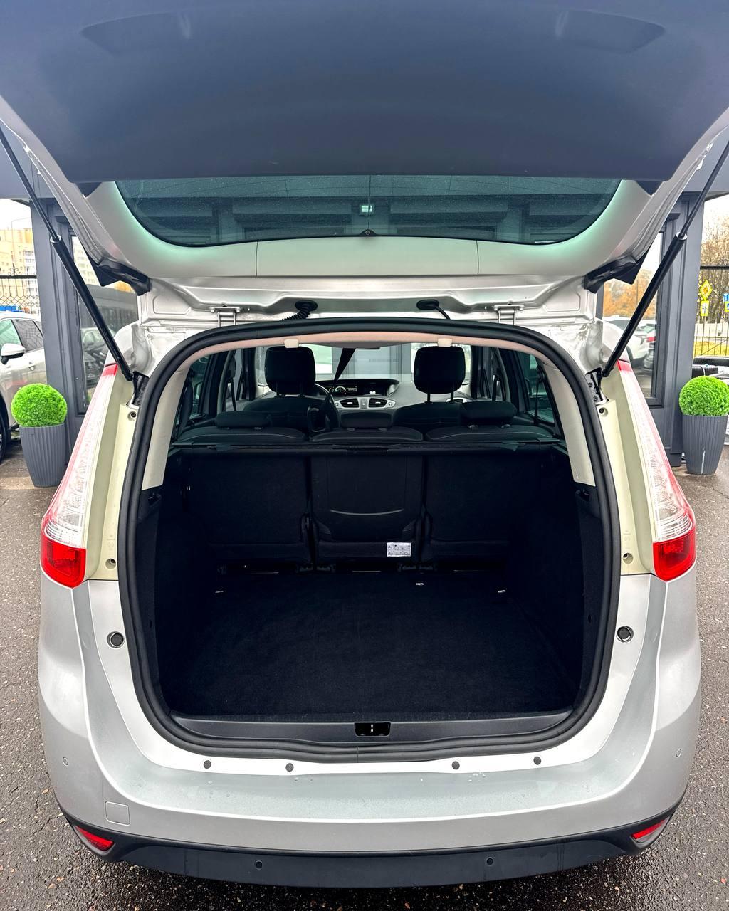 Renault Grand Scenic III · 2-й рестайлинг , 2014 г., механика, дизель - фото 14