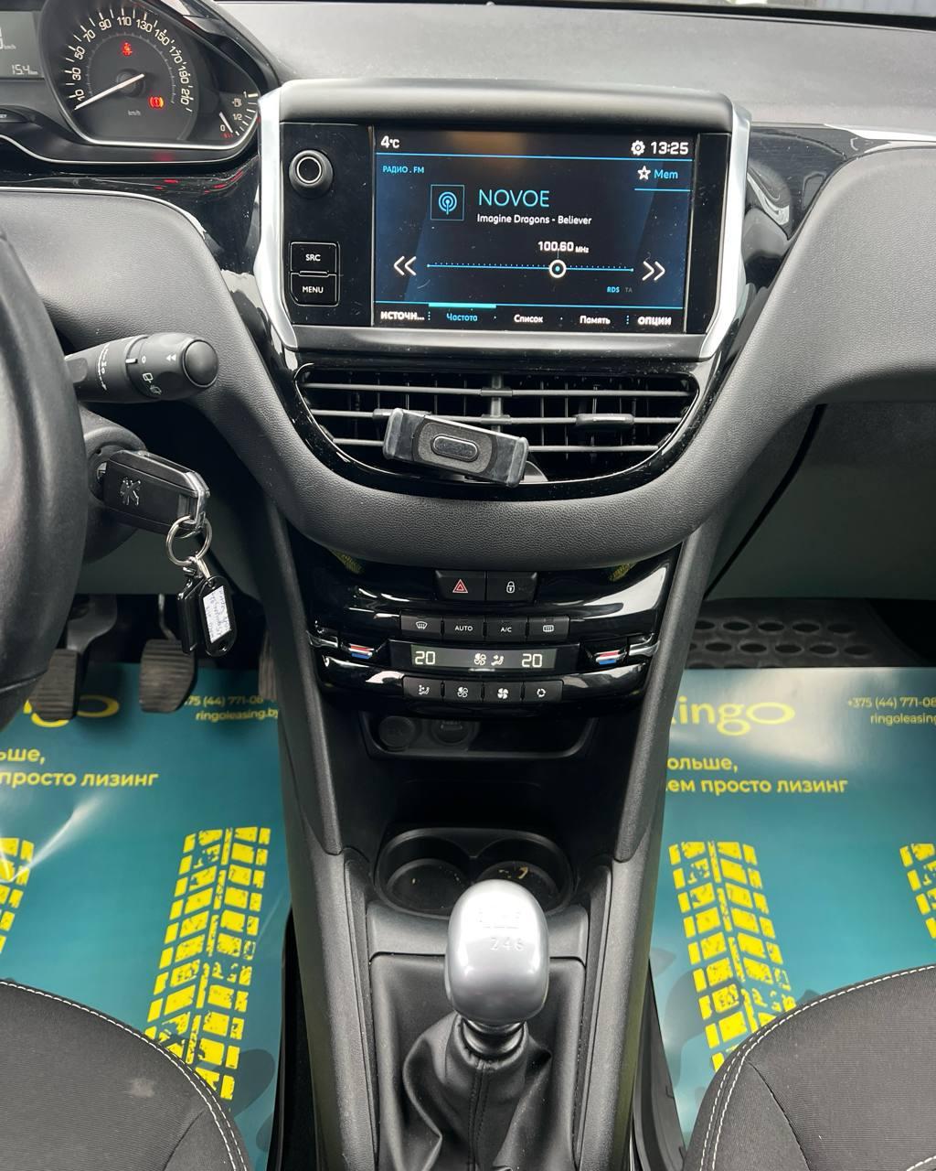 Peugeot 208 I · Рестайлинг , 2018 г., механика, дизель - фото 13