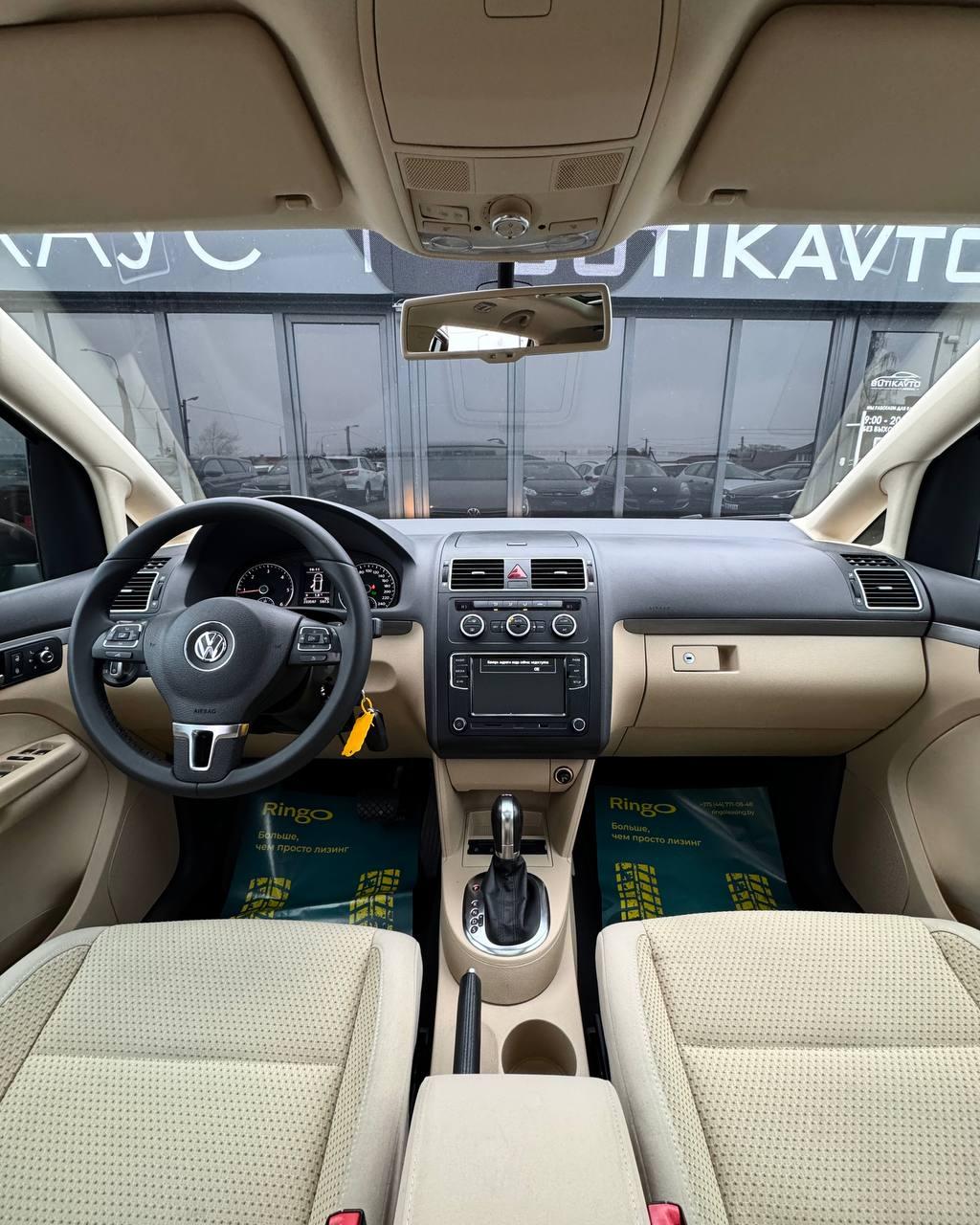Volkswagen Touran I · 2-й рестайлинг , 2013 г., робот, дизель - фото 9