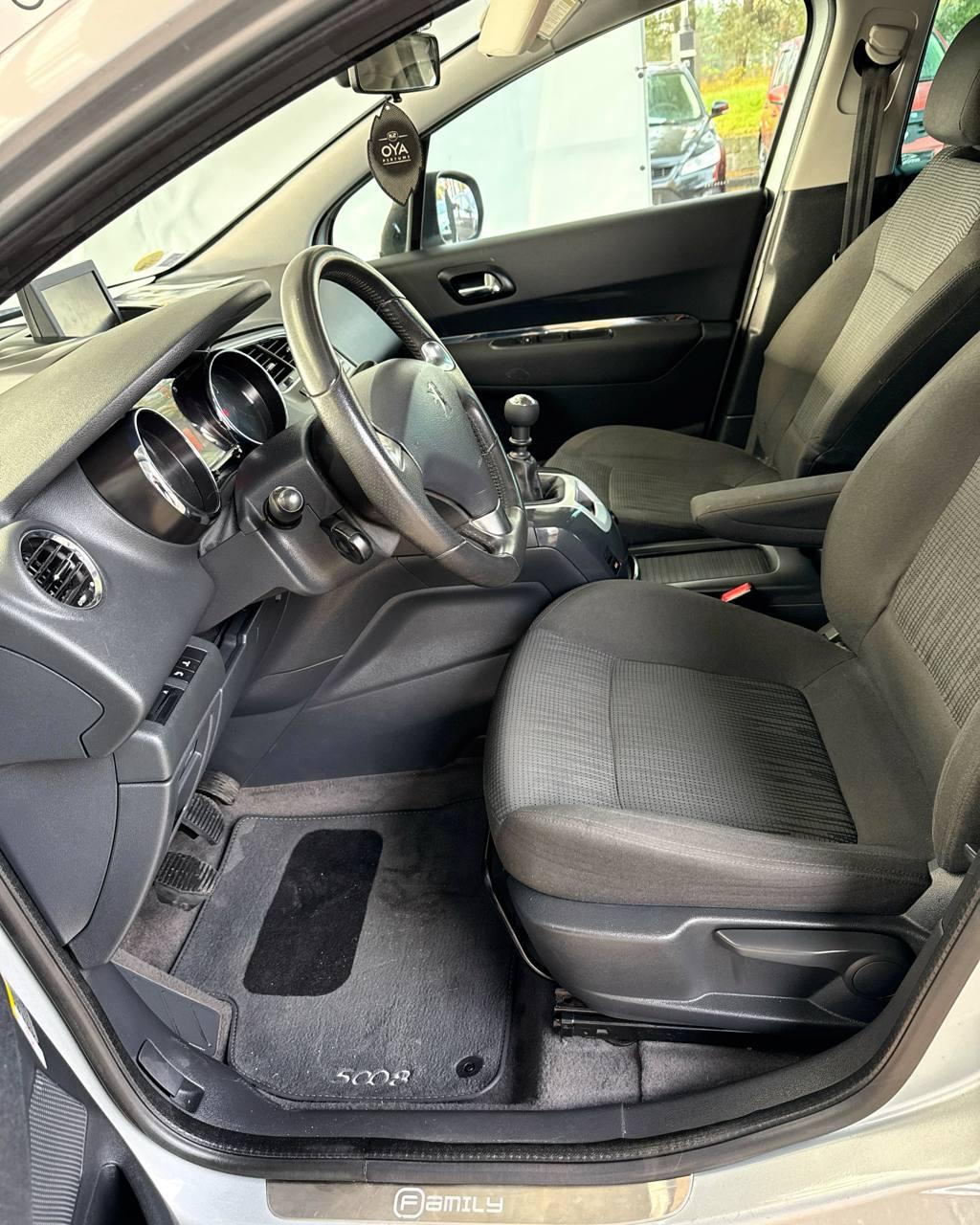 Peugeot 5008 I , 2012 г., механика, дизель - фото 10