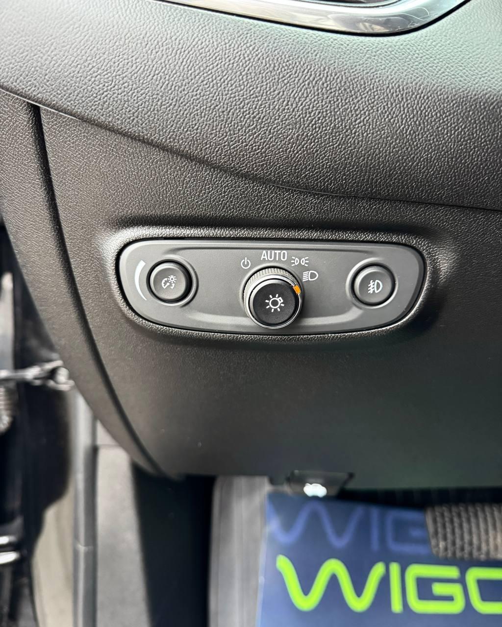 Chevrolet Equinox III , 2019 г., автомат, бензин - фото 19