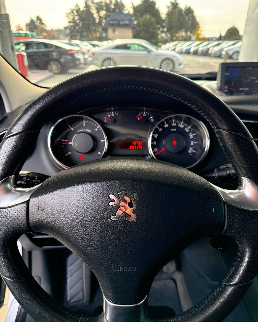 Peugeot 5008 I , 2012 г., механика, дизель - фото 11