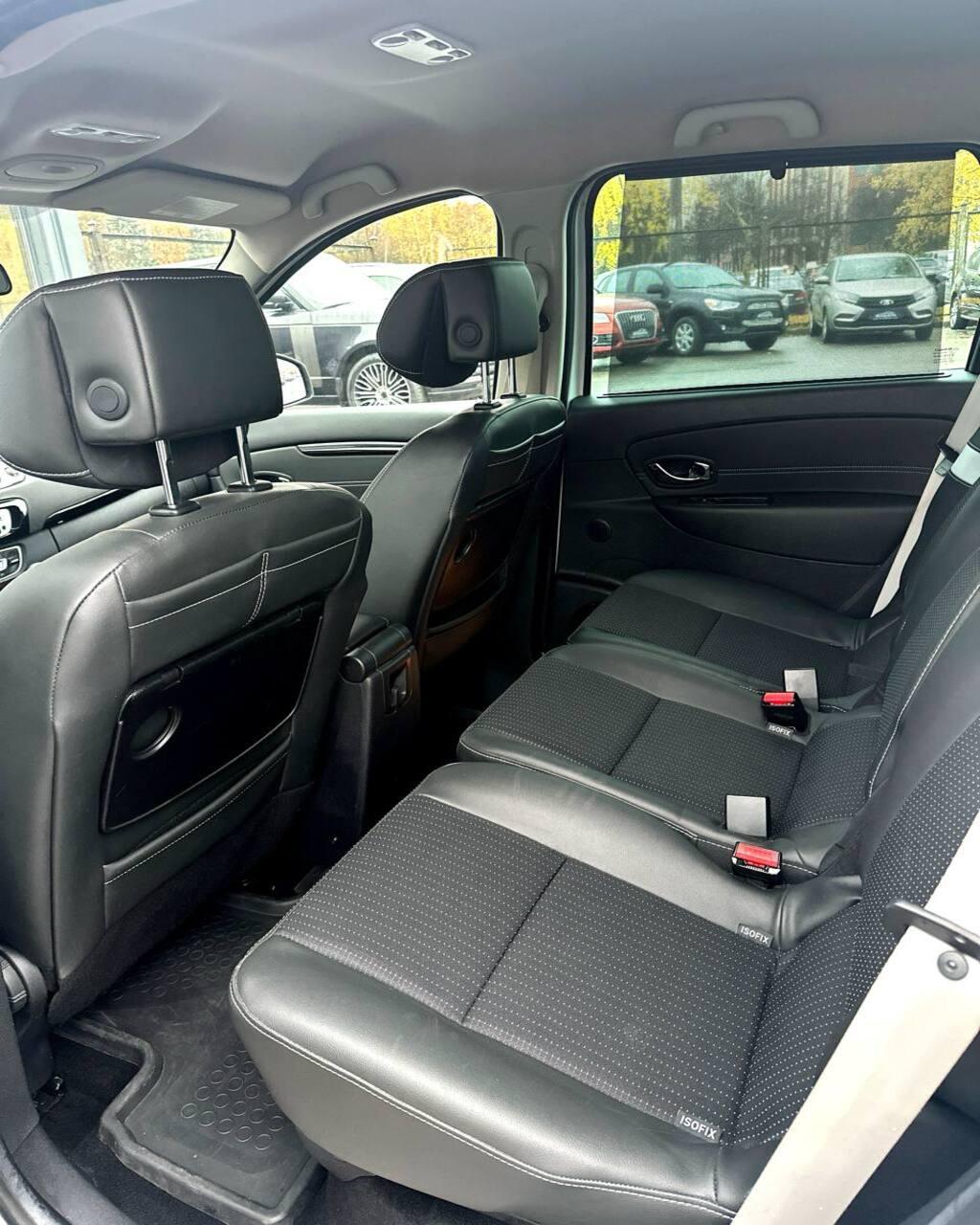 Renault Scenic III · 2-й рестайлинг , 2013 г., механика, дизель - фото 12