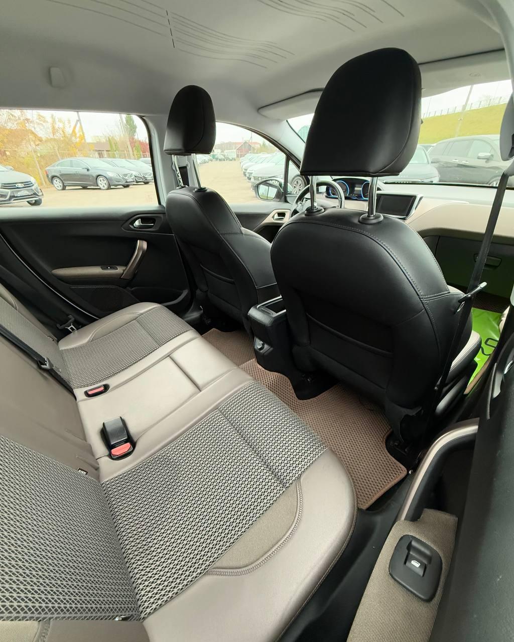 Peugeot 2008 I , 2014 г., механика, дизель - фото 11