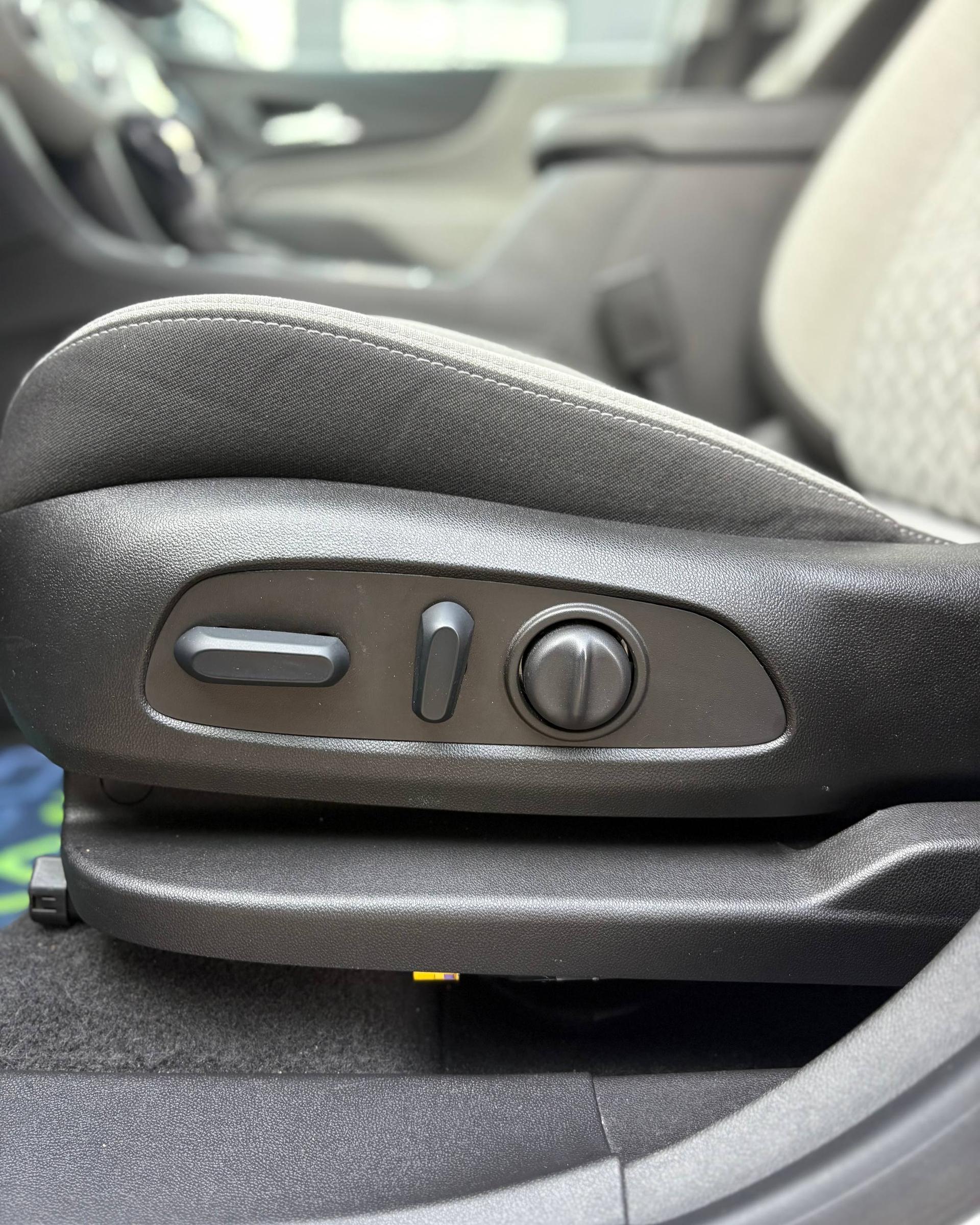 Chevrolet Equinox III · Рестайлинг , 2022 г., автомат, бензин - фото 20