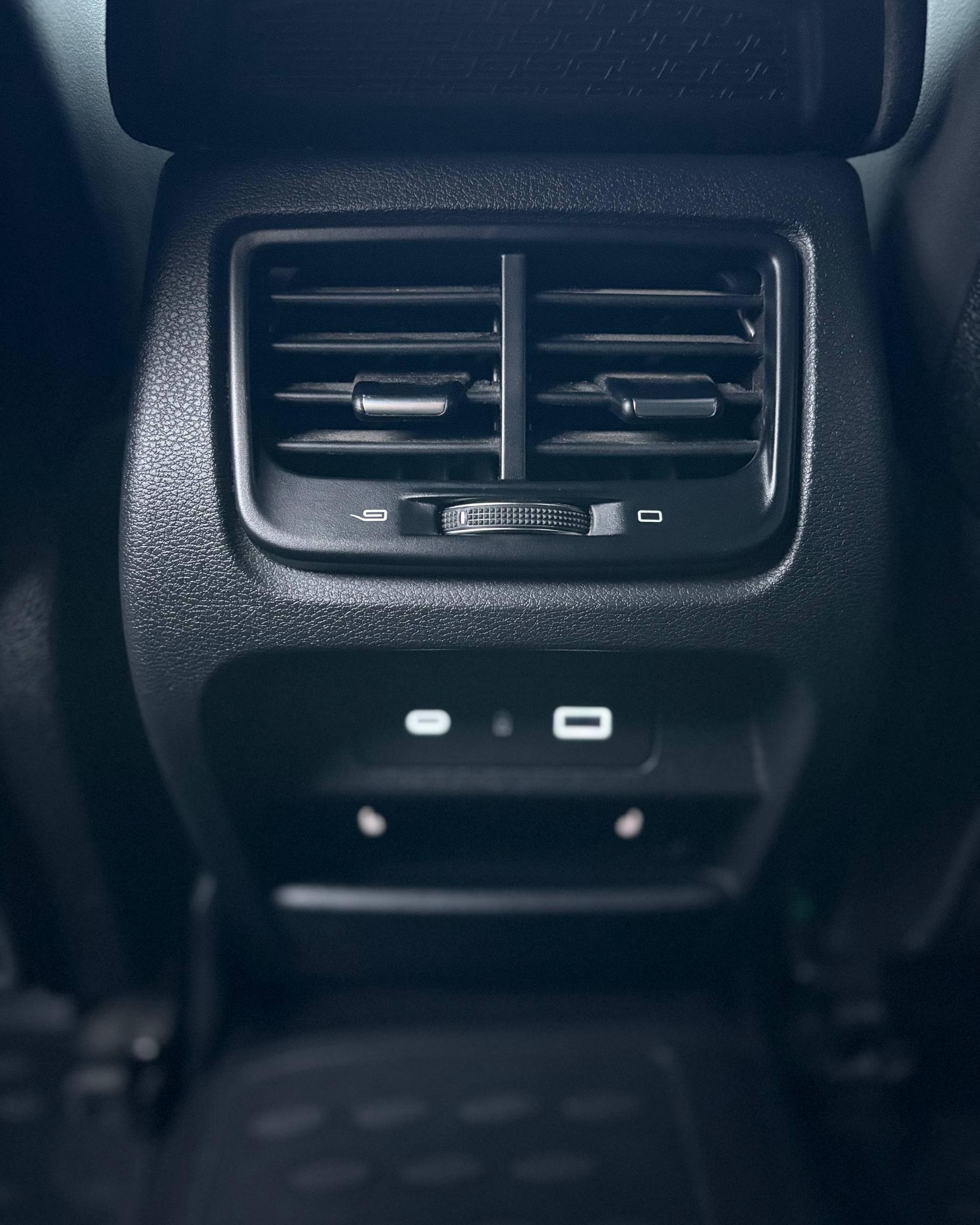 Geely Tugella I · Рестайлинг , 2023 г., автомат, бензин - фото 17