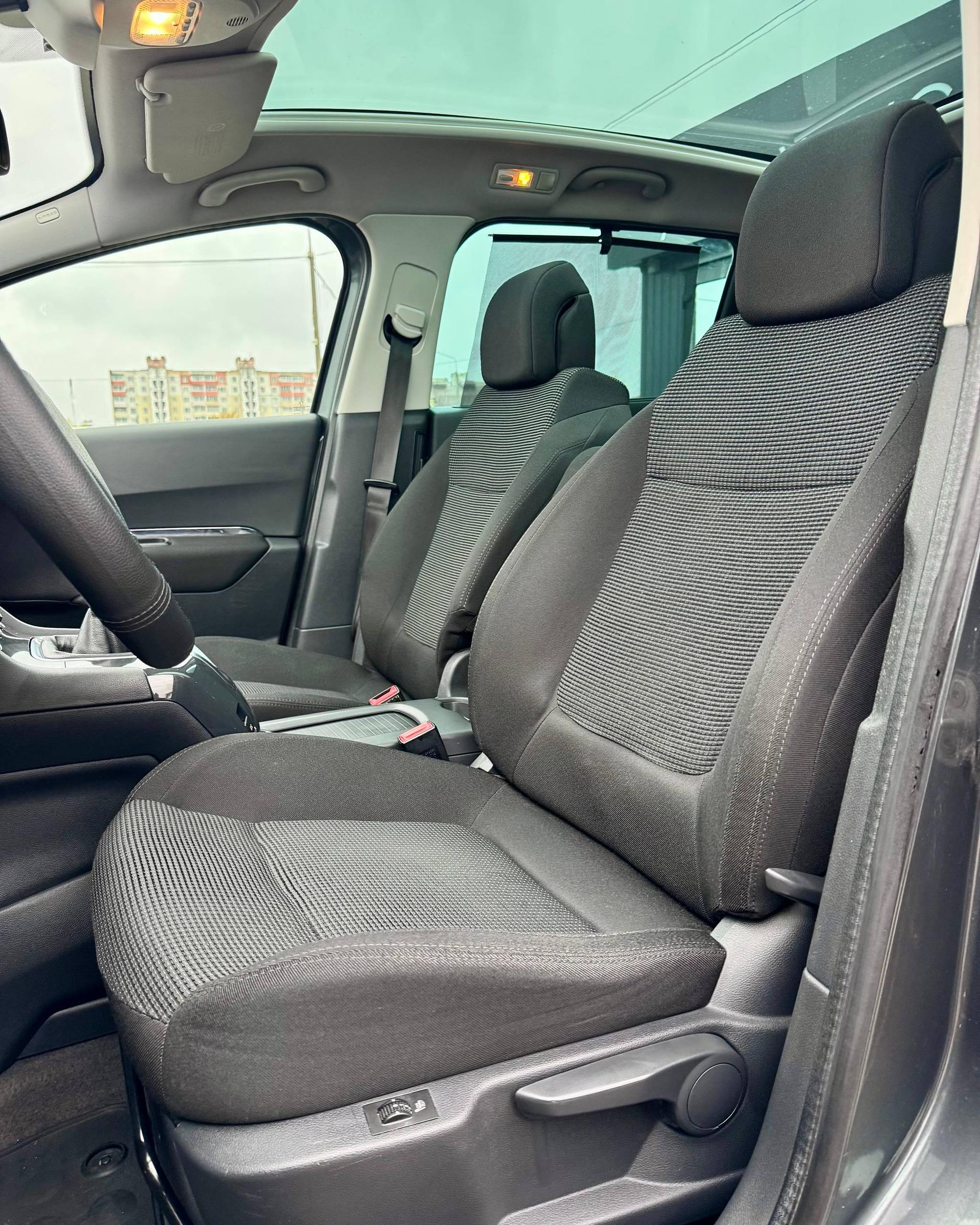 Peugeot 5008 I , 2010 г., механика, дизель  - фото 10