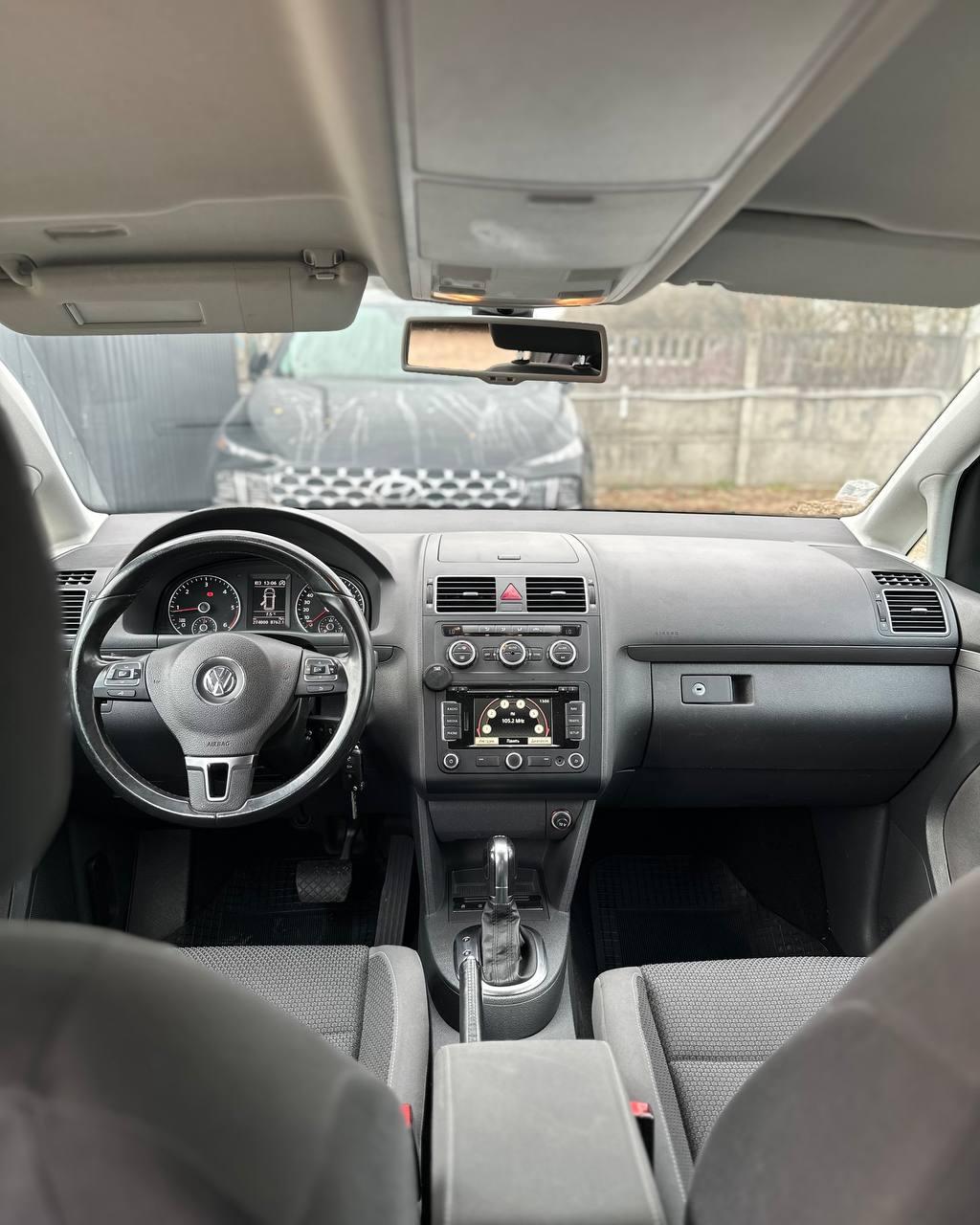 Volkswagen Touran I · 2-й рестайлинг , 2014 г., робот, дизель - фото 9