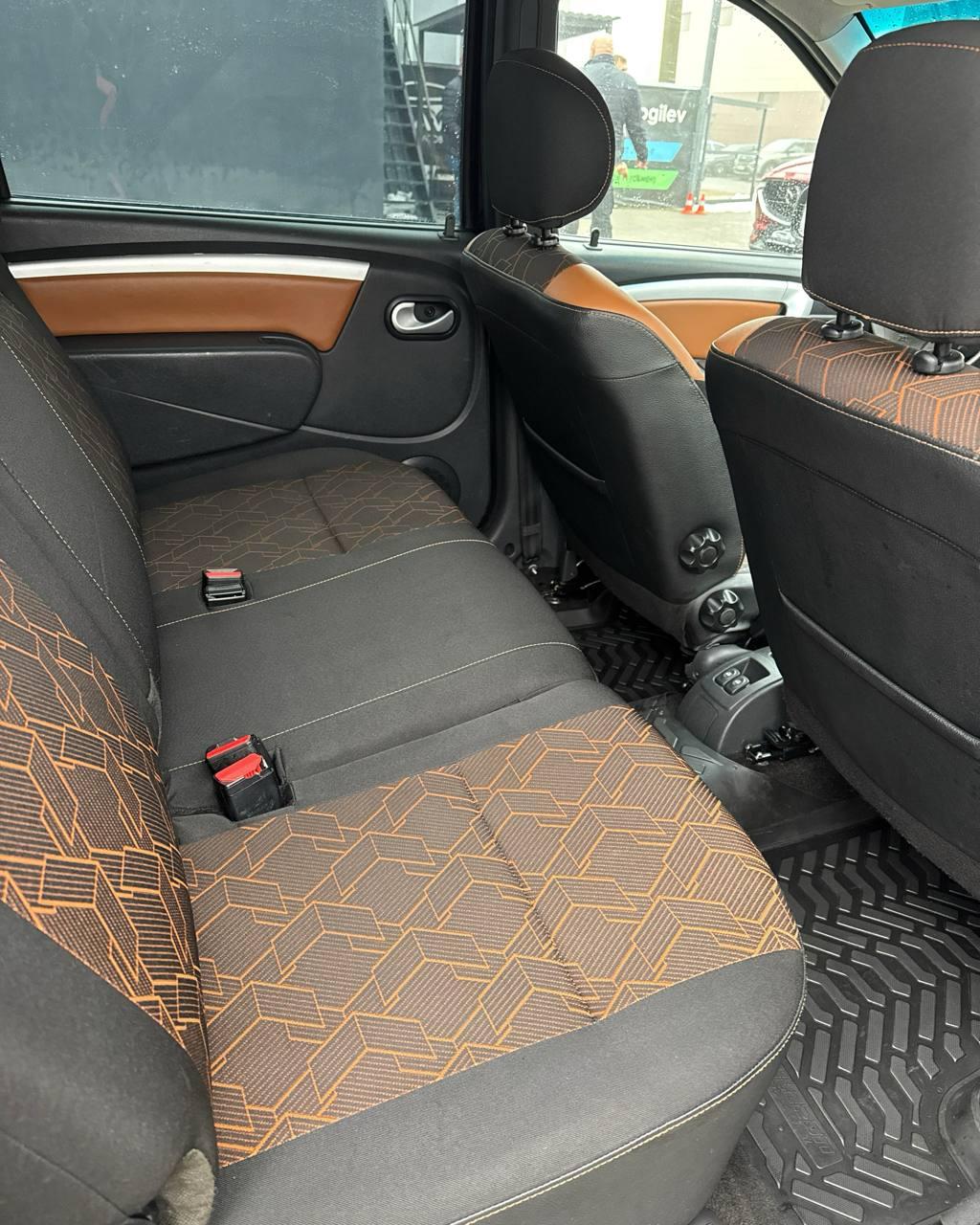 Lada (ВАЗ) Largus I , 2019 г., механика, бензин - фото 11