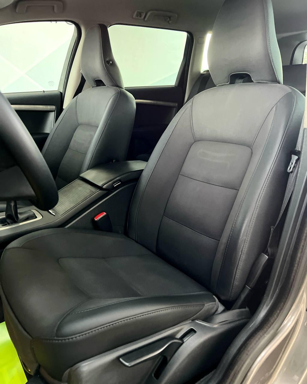 Volvo V70 III , 2010 г., механика, дизель - фото 10