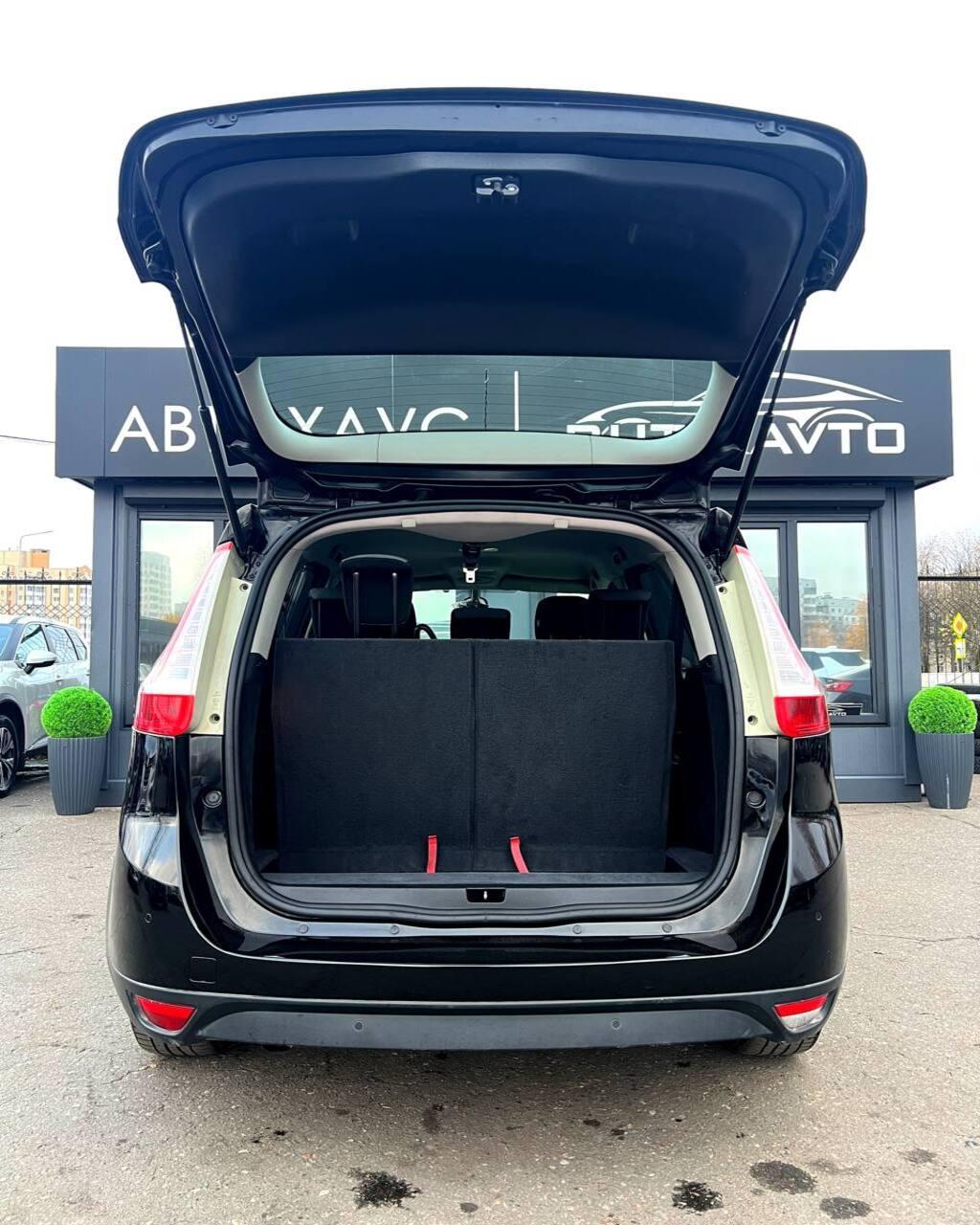 Renault Grand Scenic III · 2-й рестайлинг , 2014 г., механика, дизель - фото 14