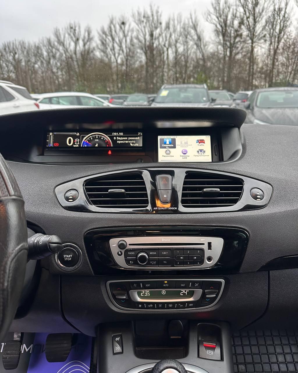 Renault Grand Scenic III · 2-й рестайлинг , 2013 г., механика, дизель - фото 10
