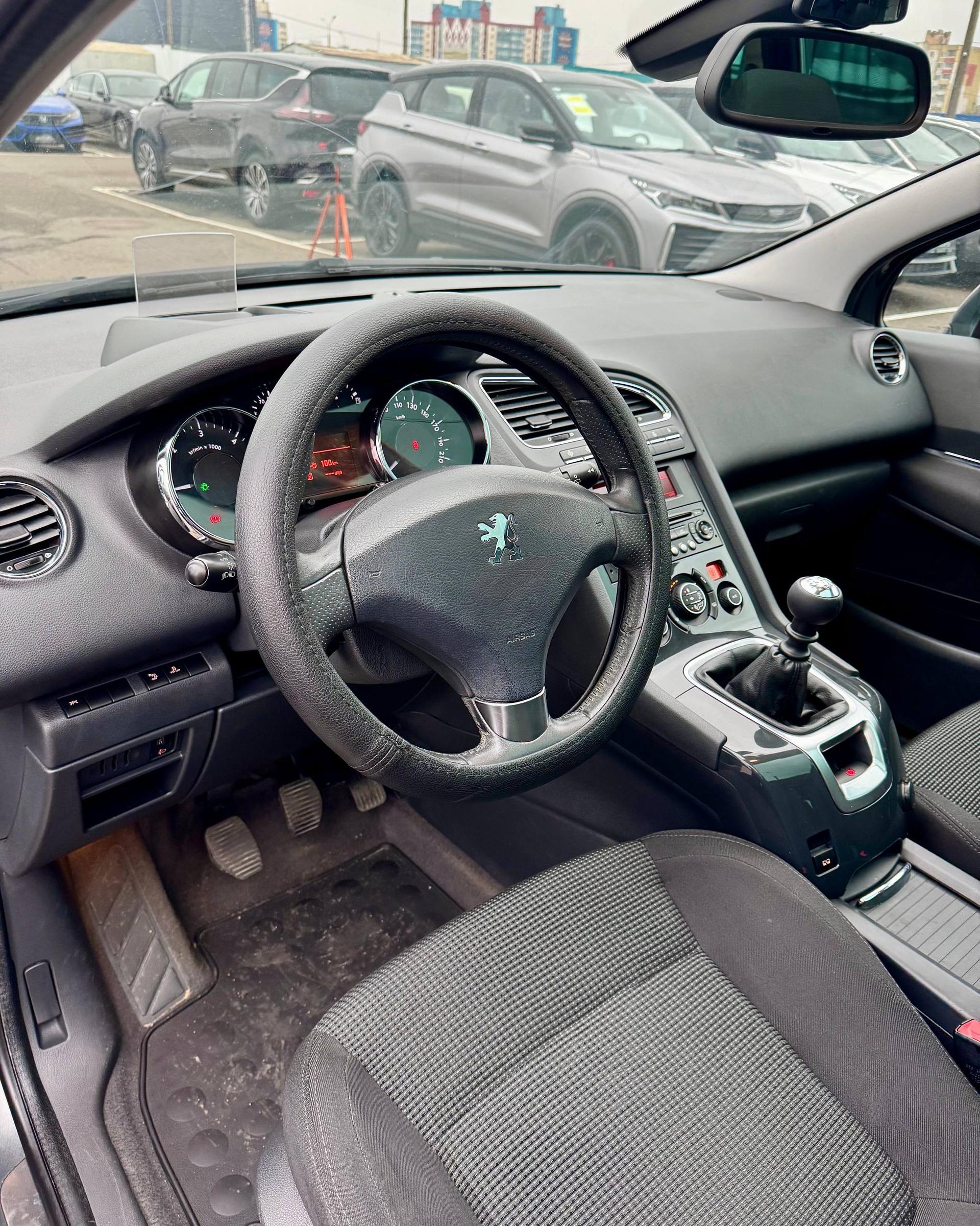 Peugeot 5008 I , 2010 г., механика, дизель  - фото 11