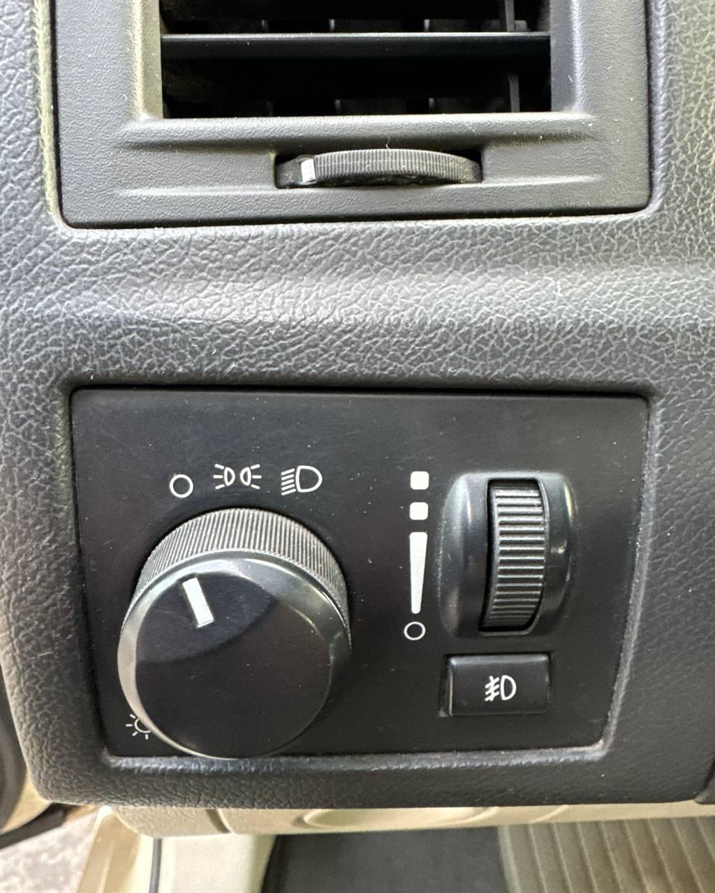 Chrysler 300C I , 2006 г., автомат, бензин - фото 20