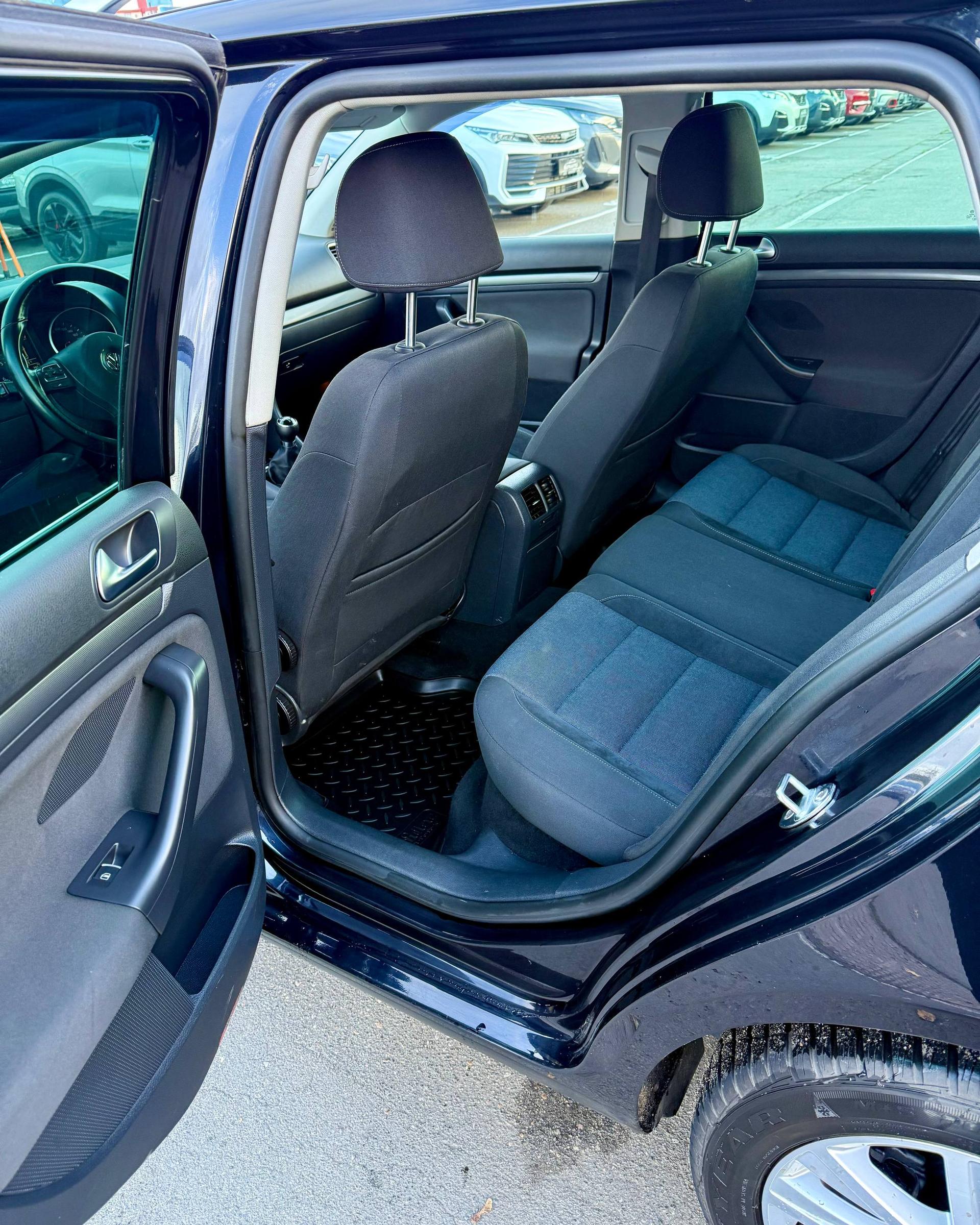 Volkswagen Golf VI , 2011 г., механика, дизель - фото 15