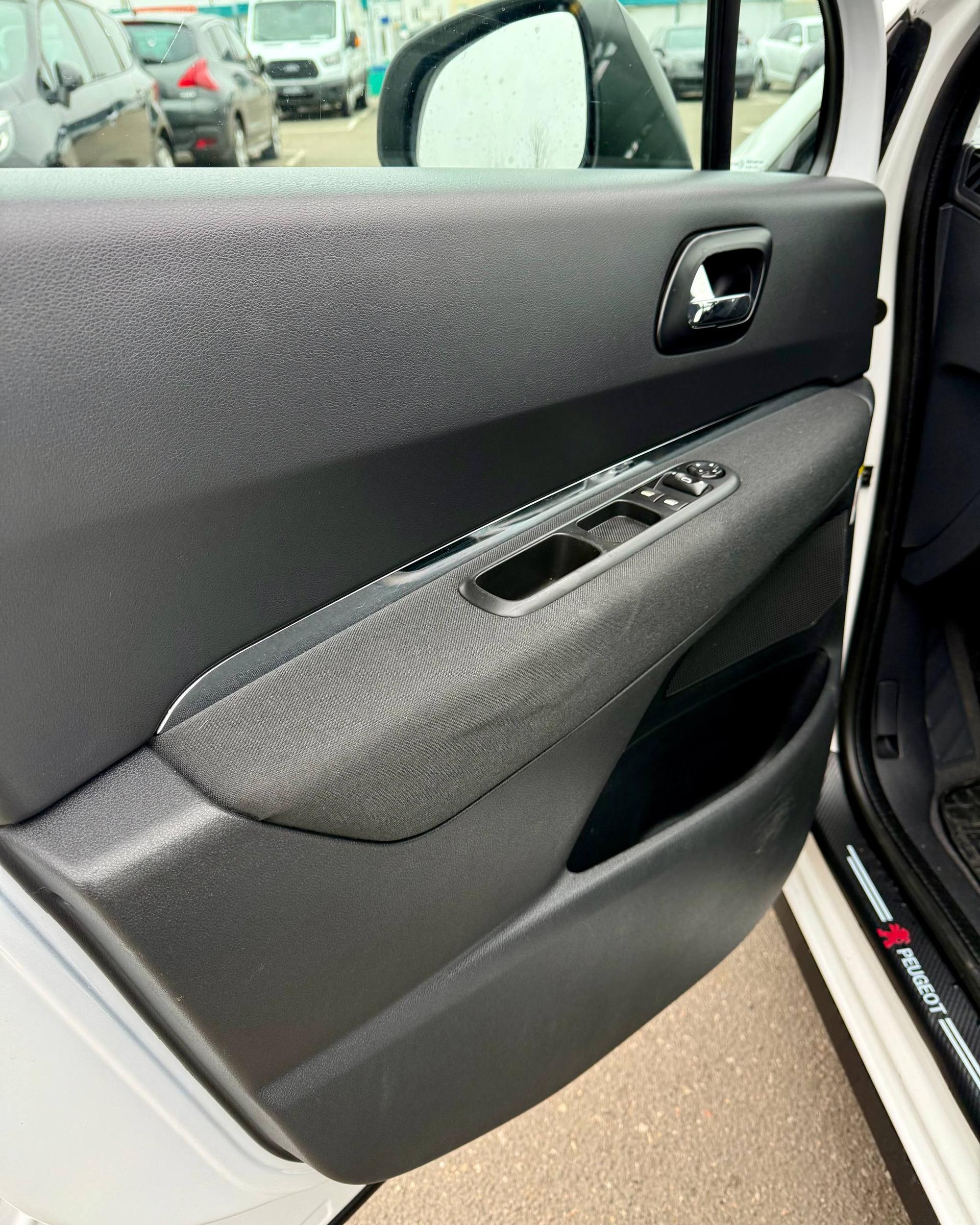 Peugeot 3008 I , 2012 г., механика, бензин - фото 9