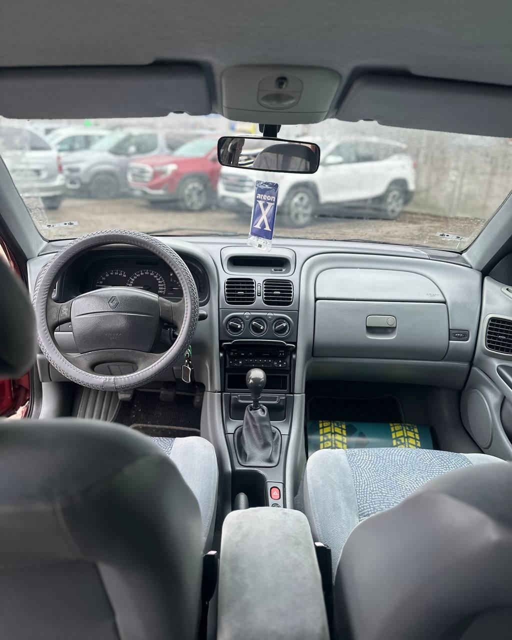 Renault Laguna I · Рестайлинг , 1998 г., механика, бензин - фото 10