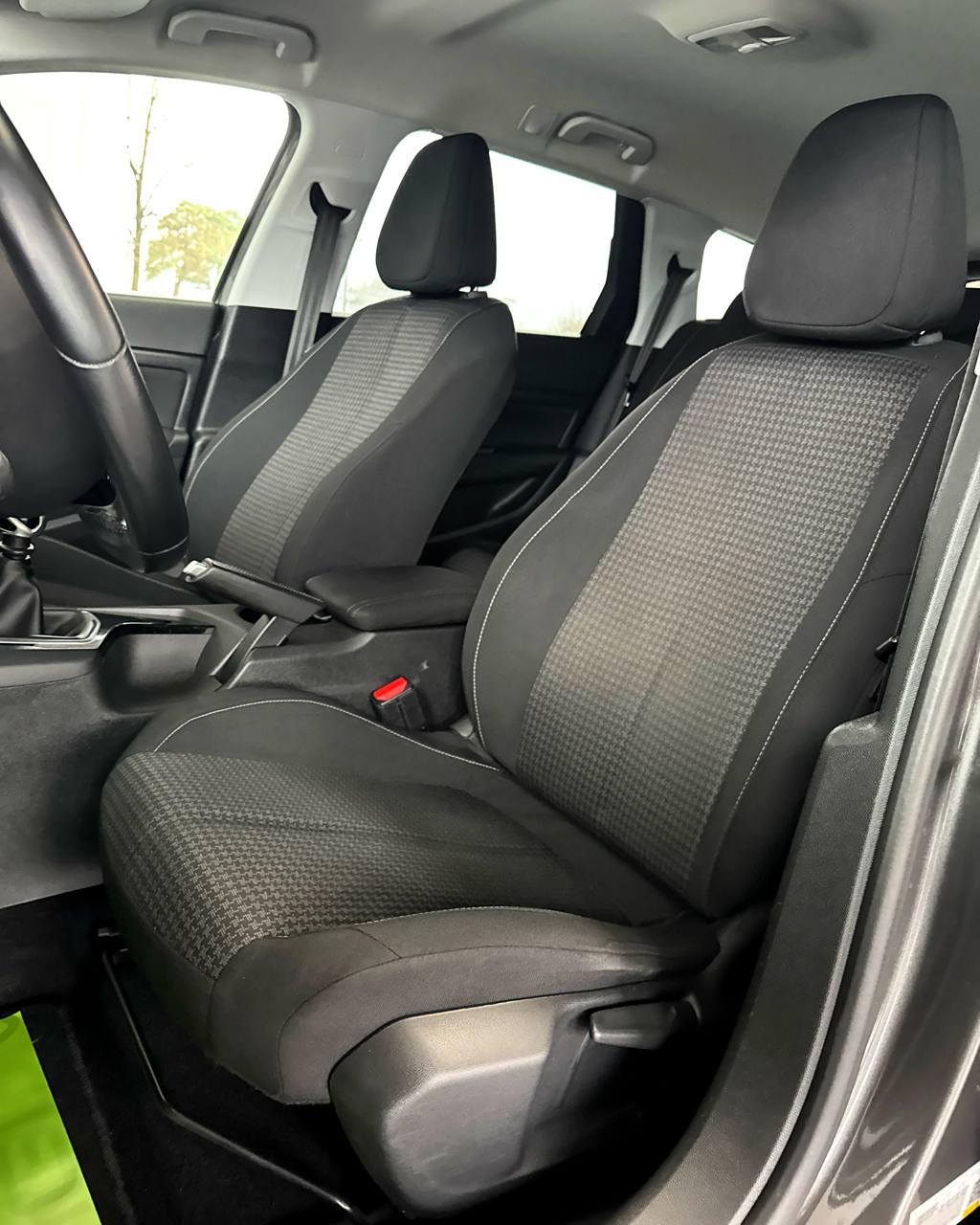 Peugeot 308 T9 · Рестайлинг , 2019 г., механика, дизель - фото 10