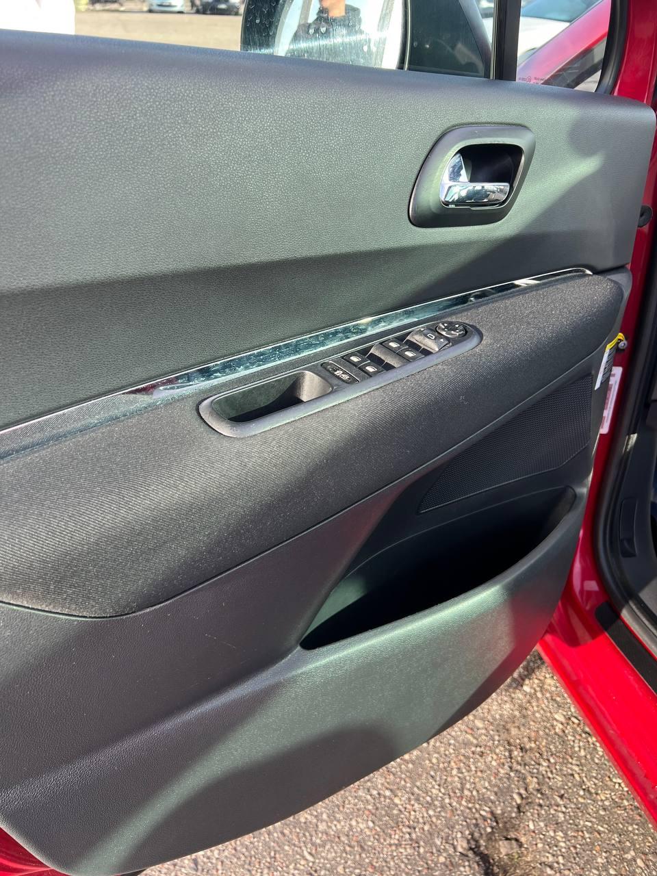 Peugeot 5008 I , 2009 г., механика, дизель - фото 9