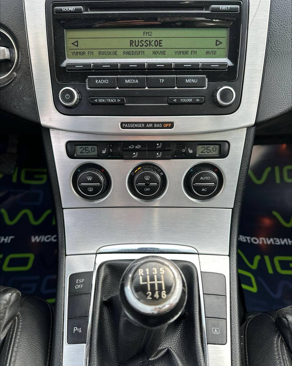 Volkswagen Passat B6 , 2008 г., механика, дизель - фото 13