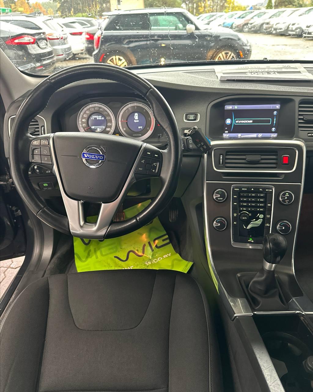 Volvo V60 I , 2011 г., механика, дизель - фото 12