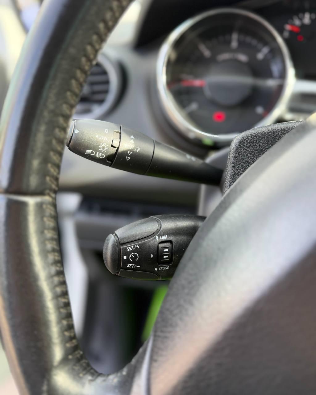 Peugeot 3008 I · Рестайлинг , 2016 г., механика, дизель - фото 16