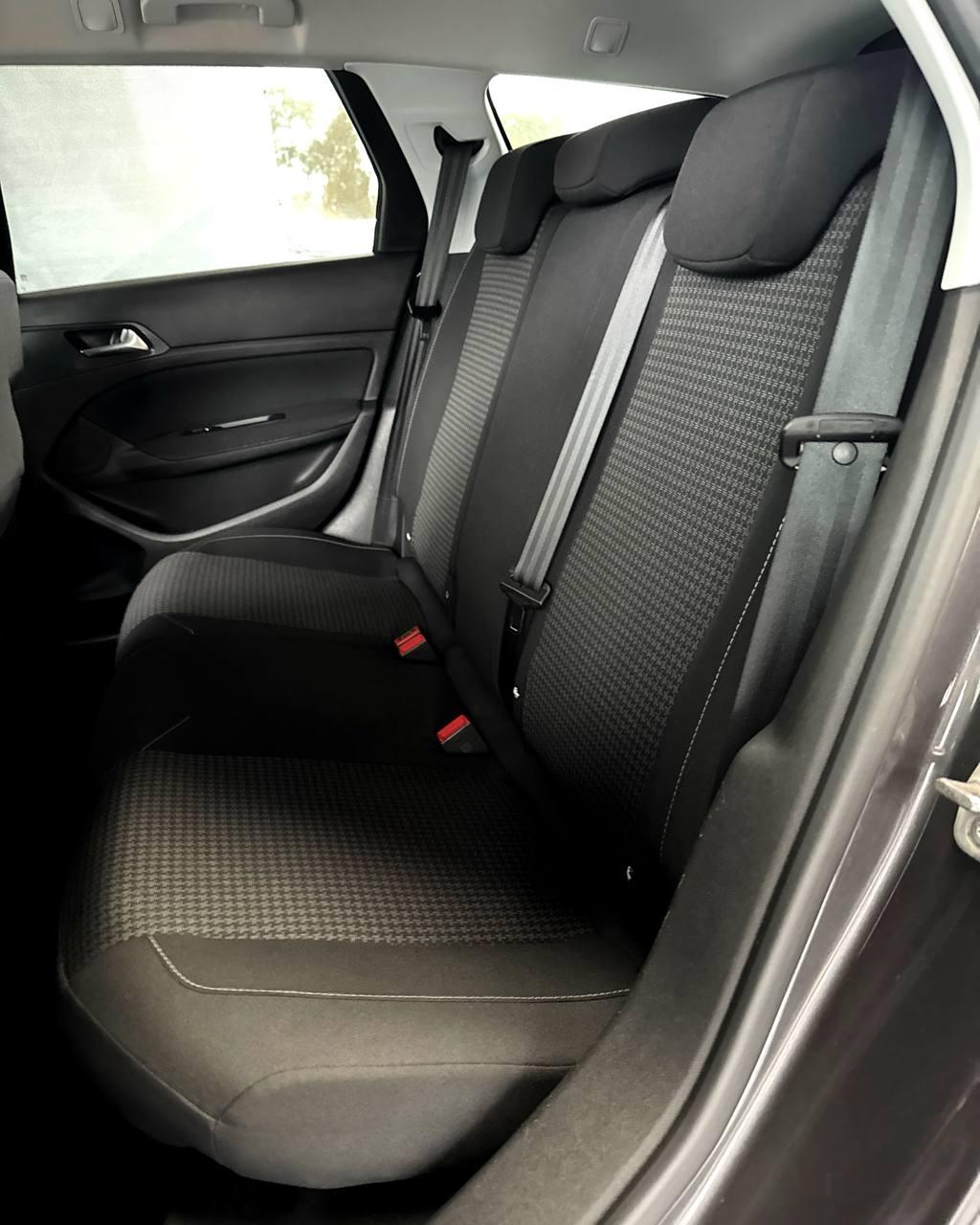 Peugeot 308 T9 · Рестайлинг , 2019 г., механика, дизель - фото 13