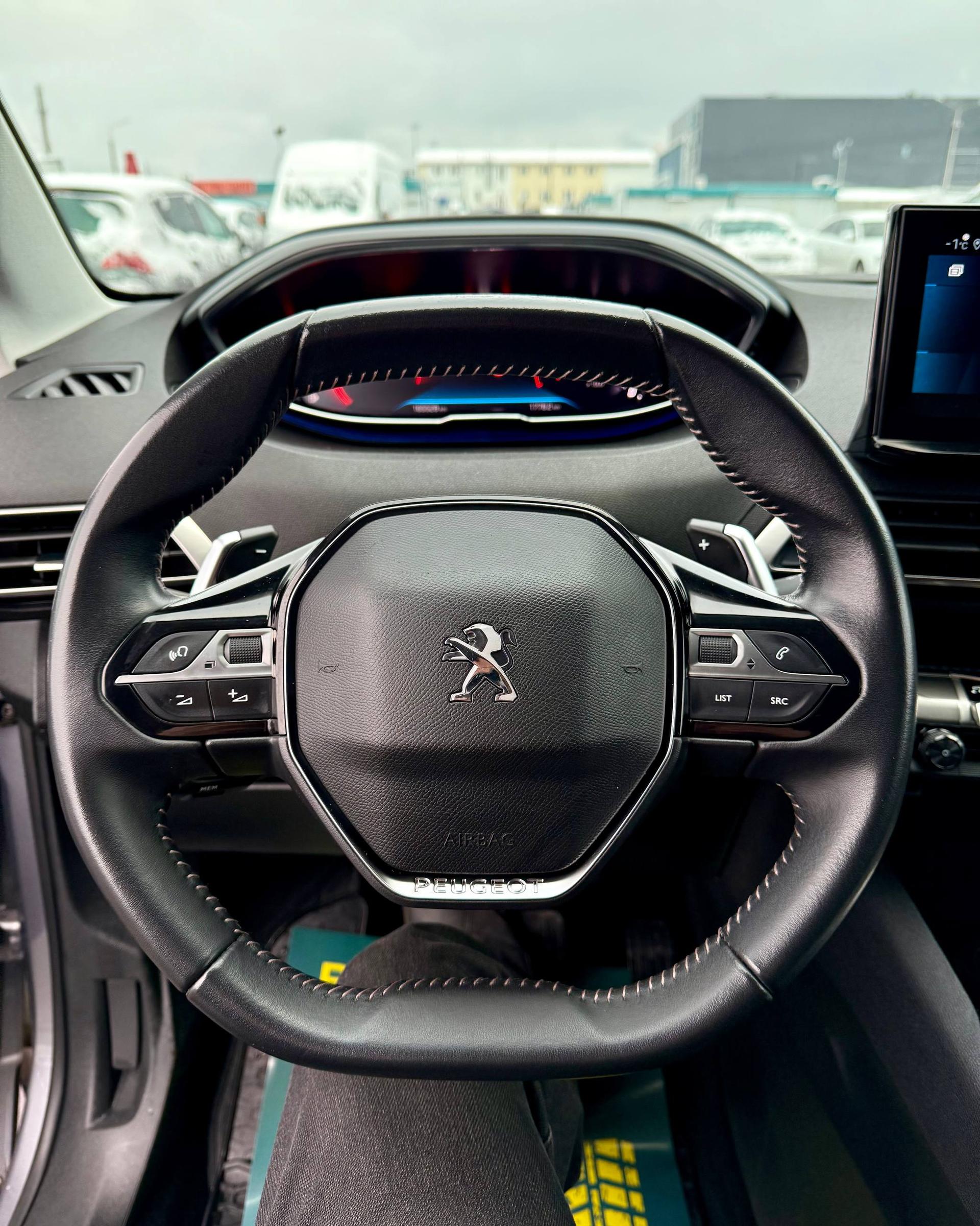 Peugeot 3008 II · Рестайлинг , 2021 г., автомат, бензин - фото 13